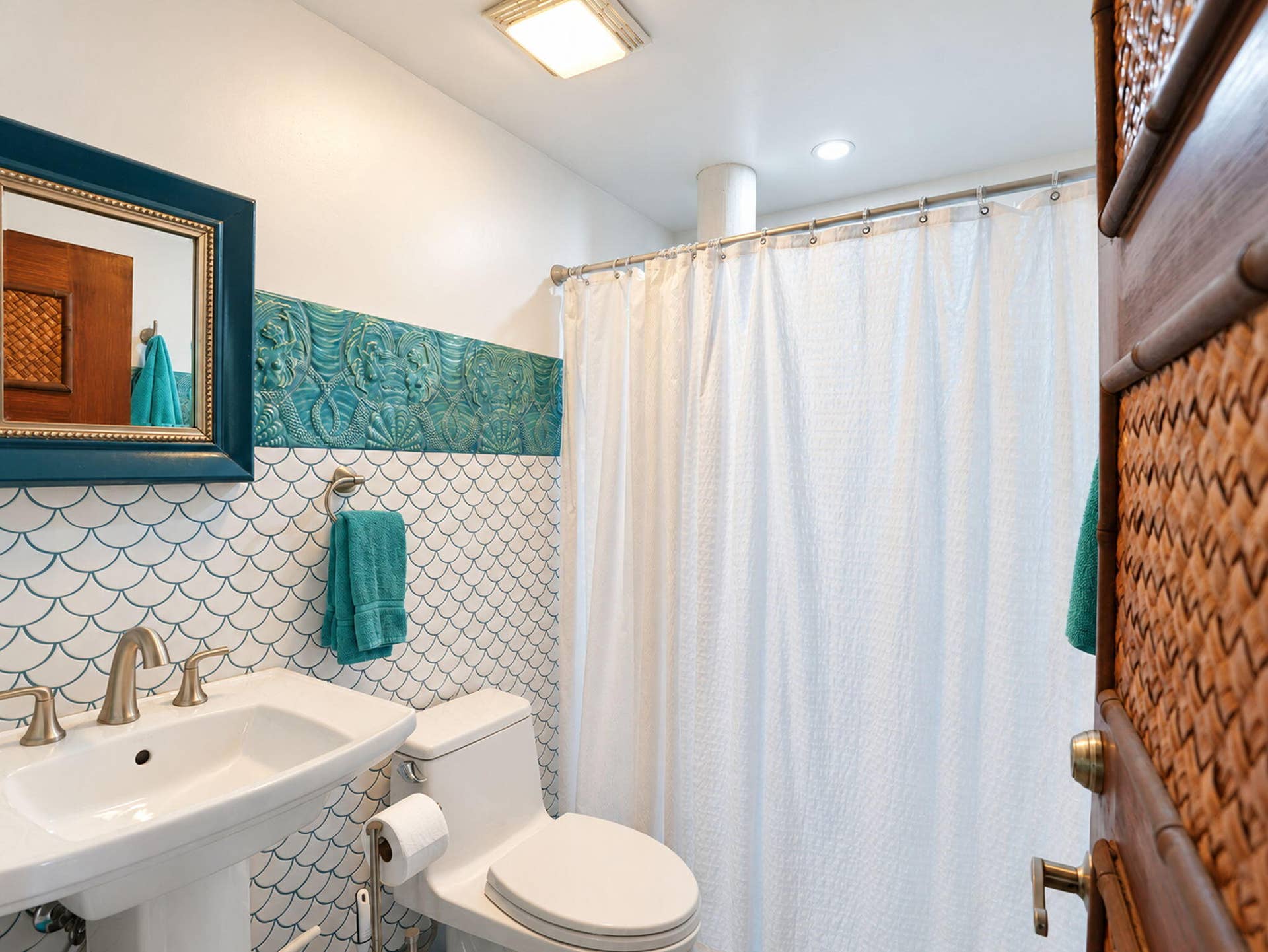2602 MCKINLEY Street, Hollywood, FL 33020 49-web-or-mls-074_Property_074_Edited