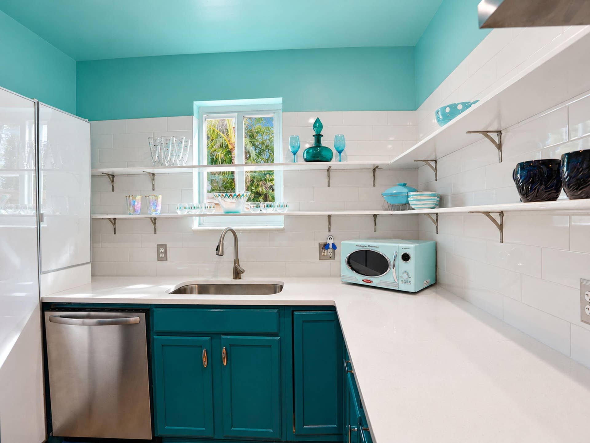2602 MCKINLEY Street, Hollywood, FL 33020 31-web-or-mls-028_Property_028_Edited