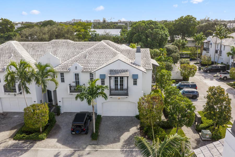 Property photo for 914 St George Boulevard, Delray Beach, FL