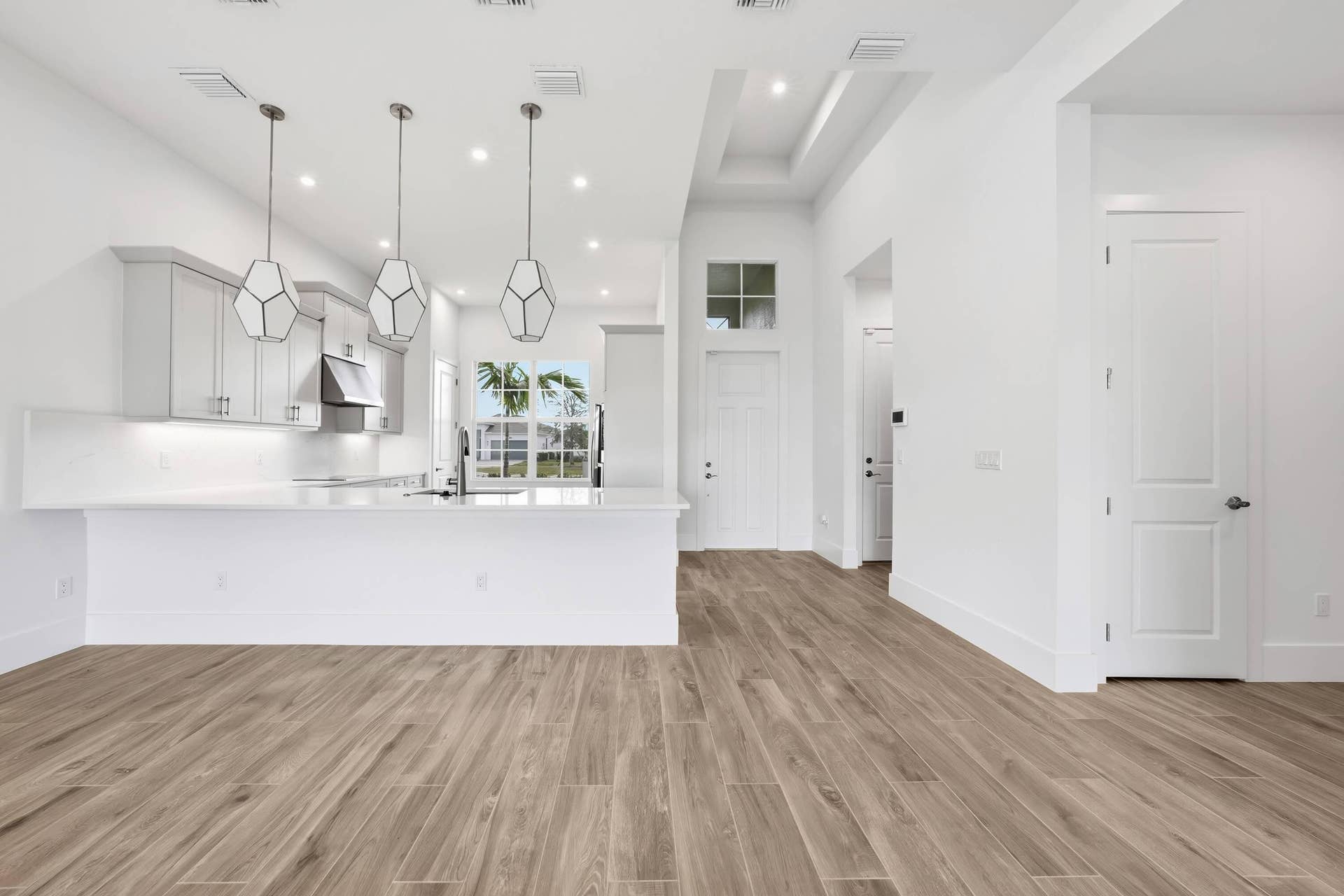 8128 SW Vanita Way, Port St Lucie, FL 34987 Kitchen