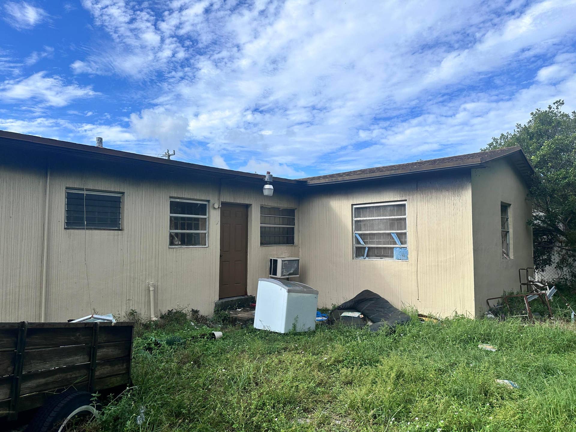 712 NW 9TH Court NW, Hallandale Beach, FL 33009 20261017_140500150_iOS