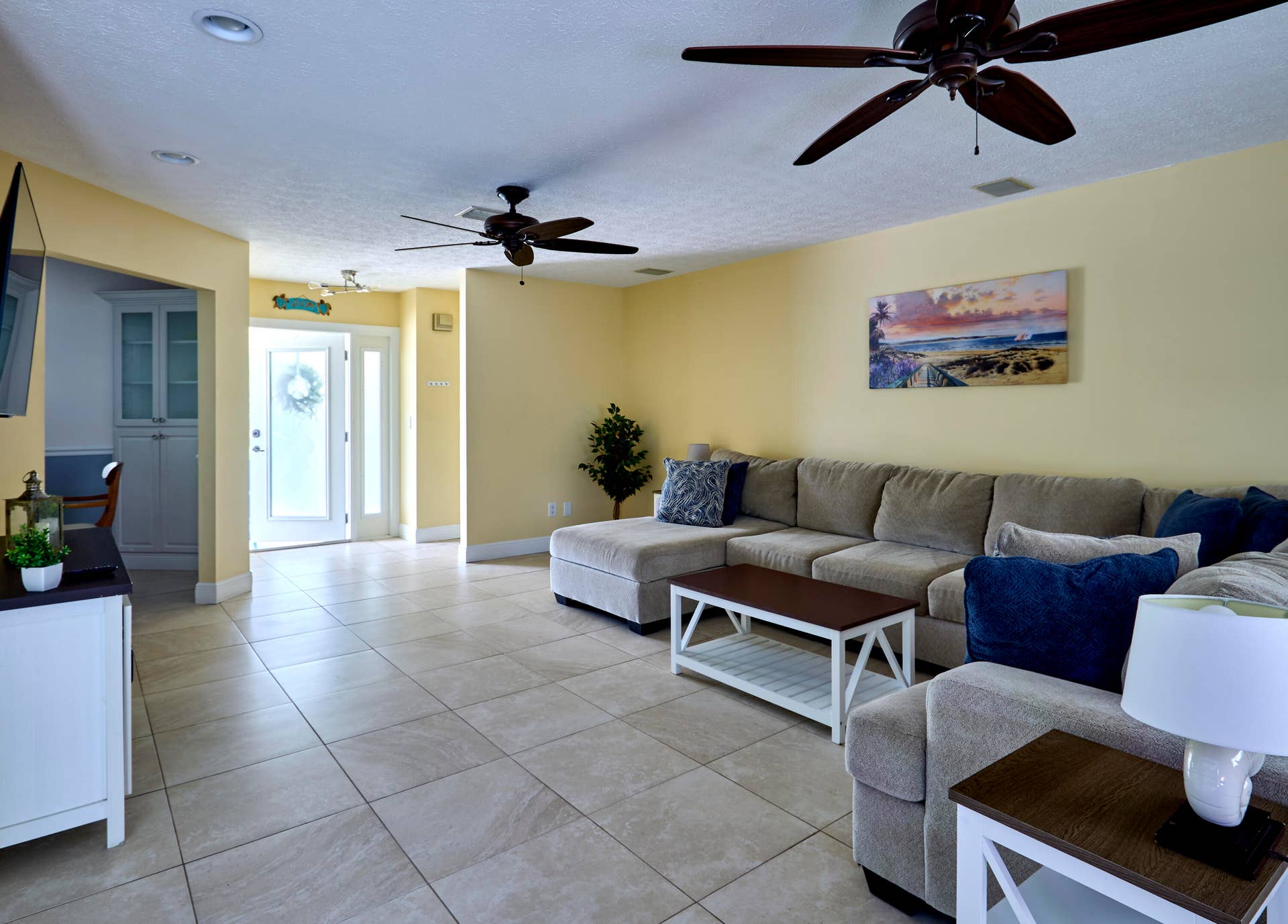 2485 NE 16TH Court, Jensen Beach, FL 34957 Interior_2_8281_