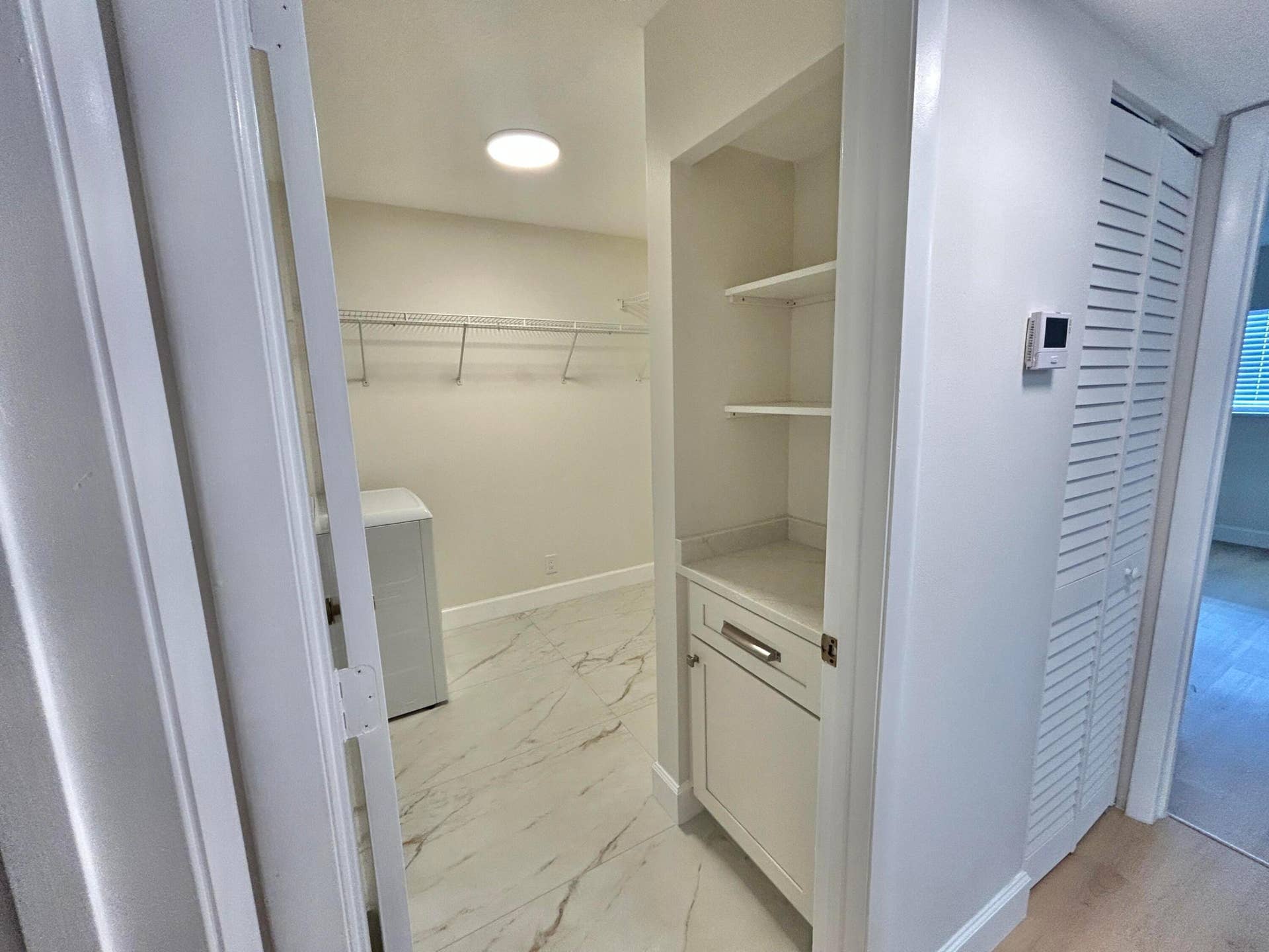 4725 LUCERNE LAKES Boulevard E, #413, Lake Worth, FL 33467 Laundry Room