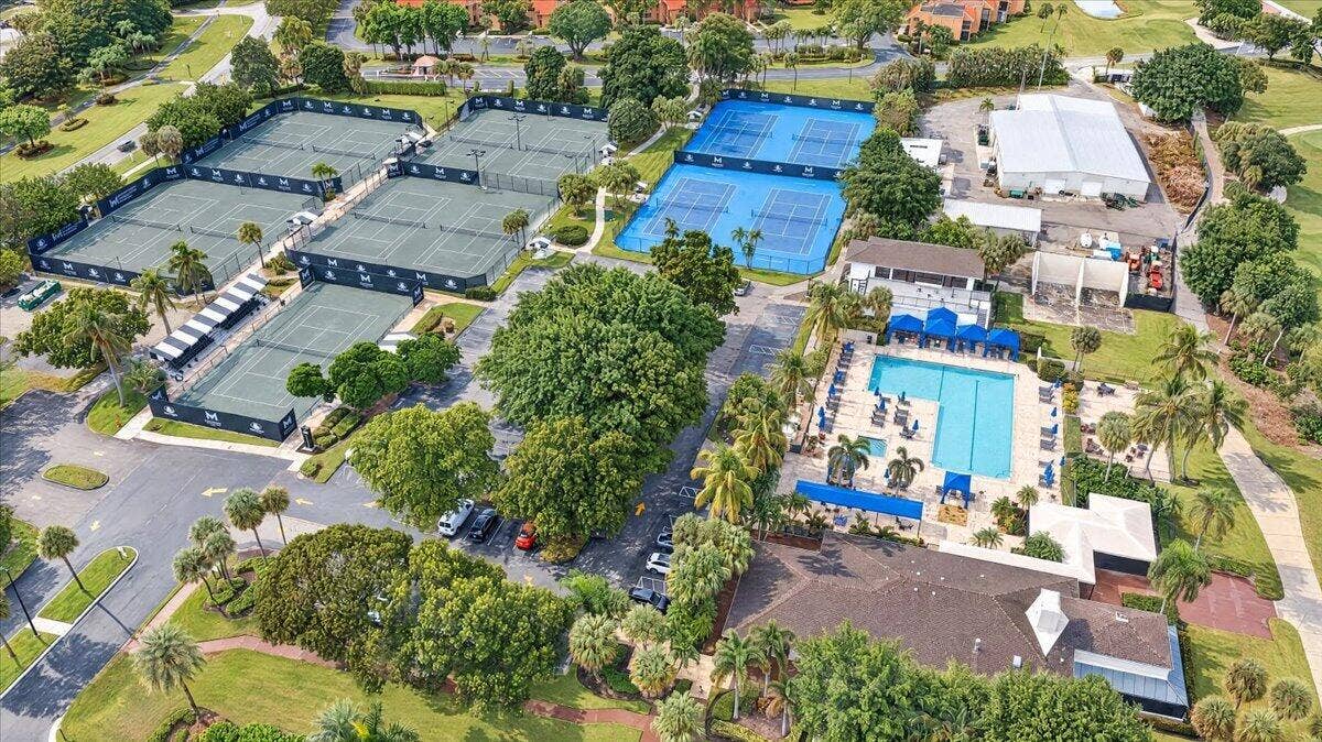 11594 BRIARWOOD Circle, #4, Boynton Beach, FL 33437 Indian Spring Country Club - not mandatory