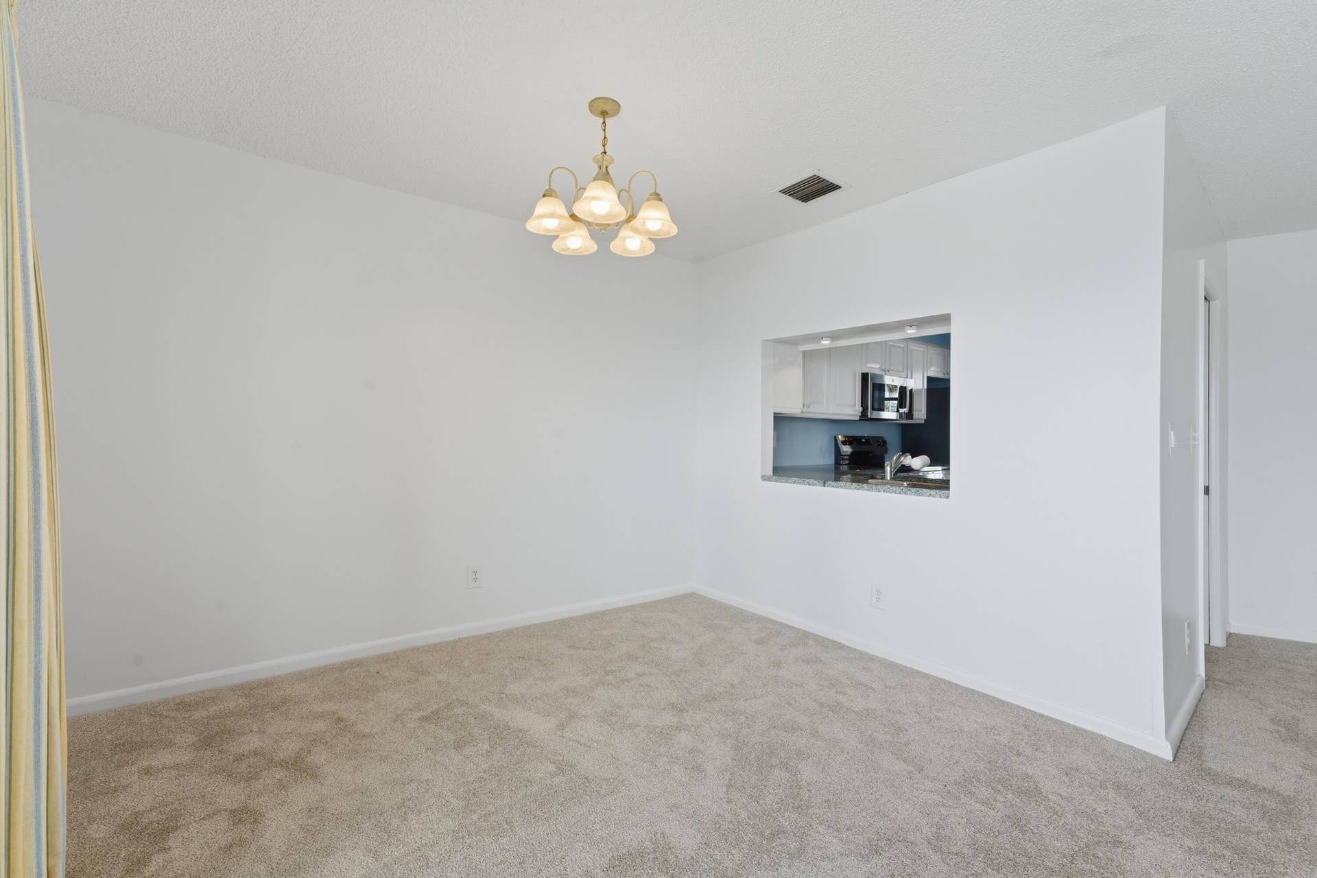 371 Wilma Circle, #4, Riviera Beach, FL 33404 Dining