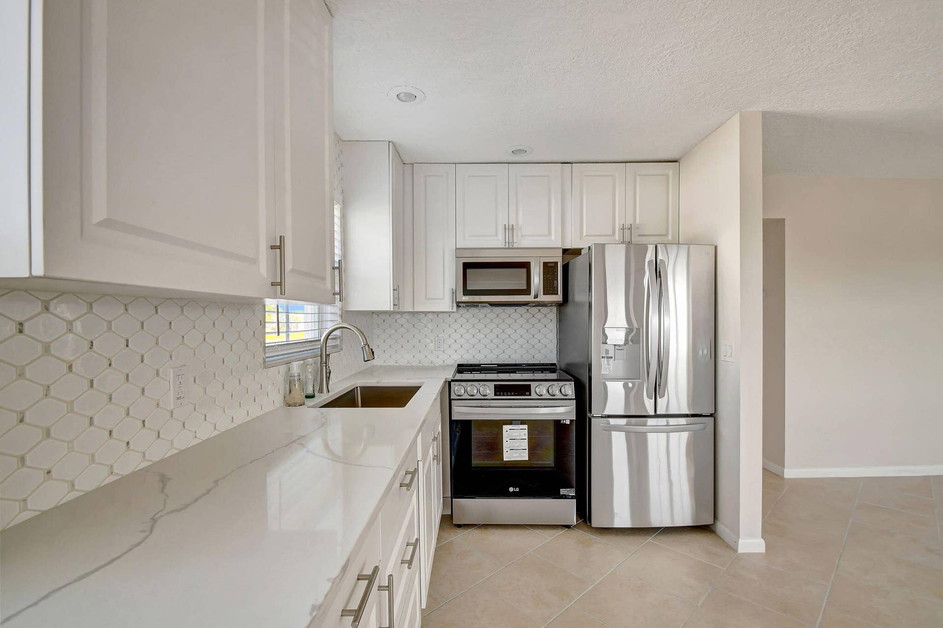 12-web-or-mls-Apartment (12)