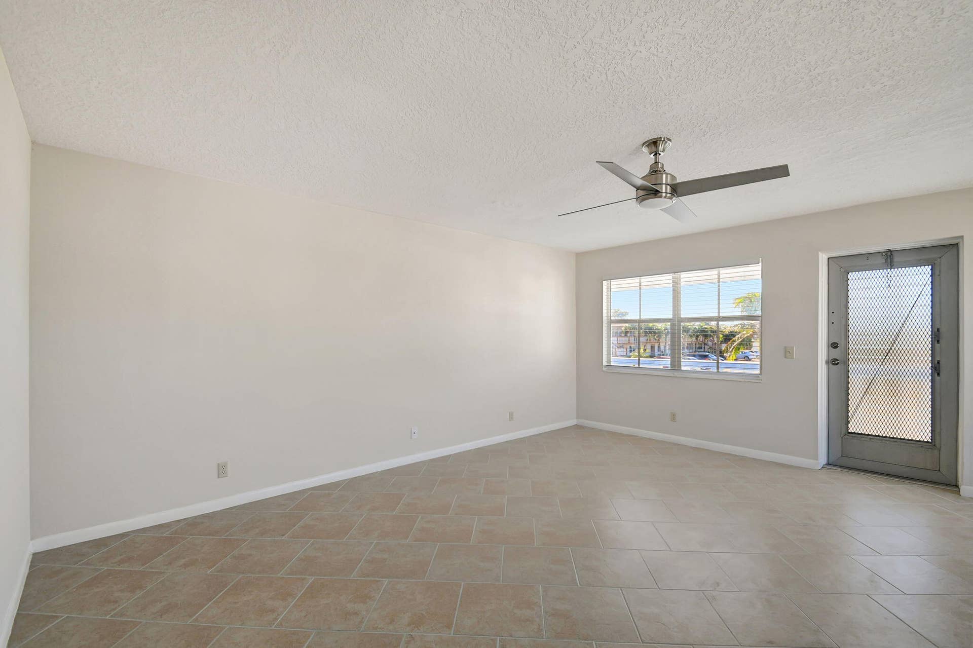 6-web-or-mls-Apartment (6)