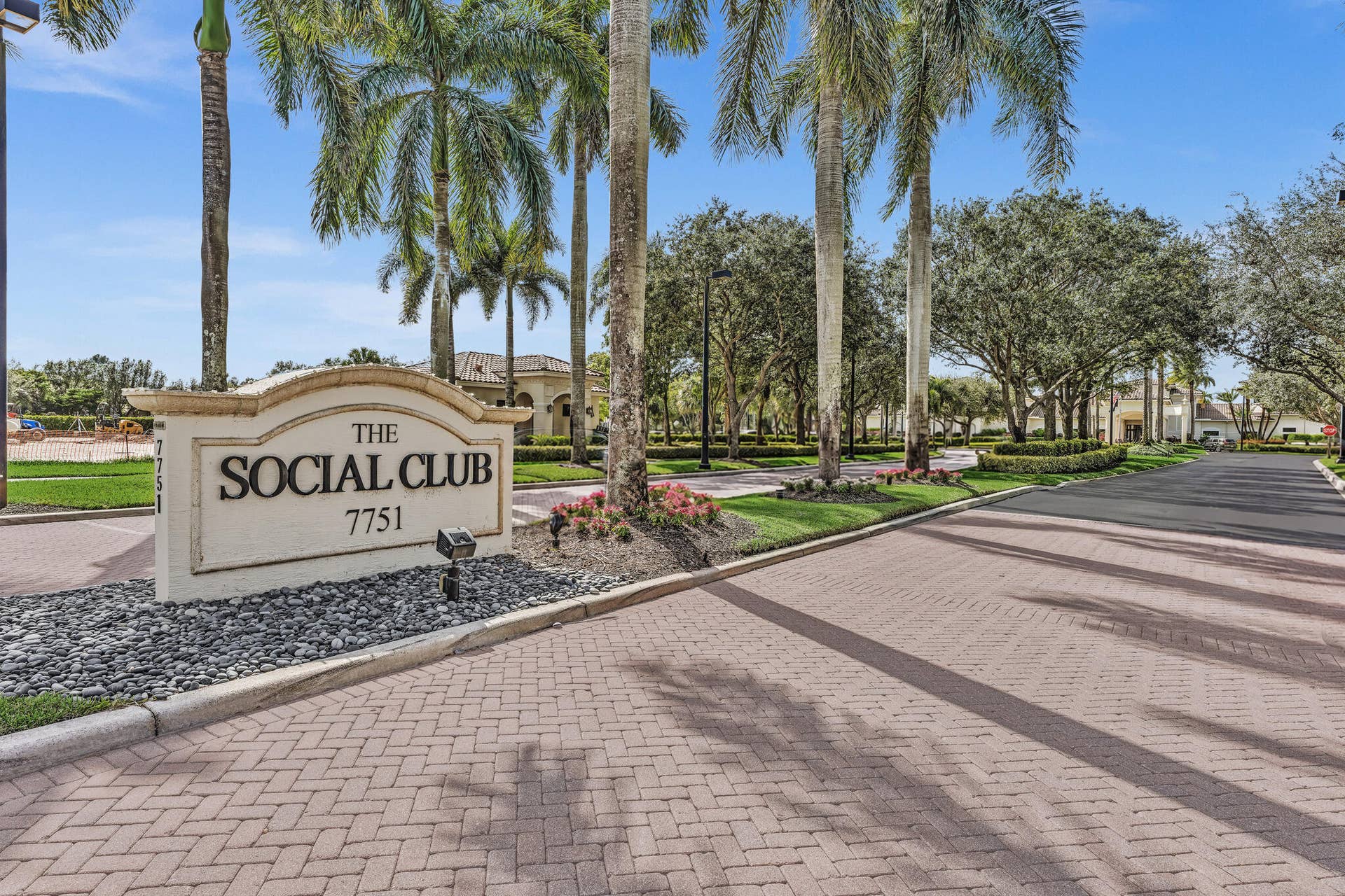 8127 PLAYA DEL SUR Boulevard, Lake Worth, FL 33467 VS Clubhouse
