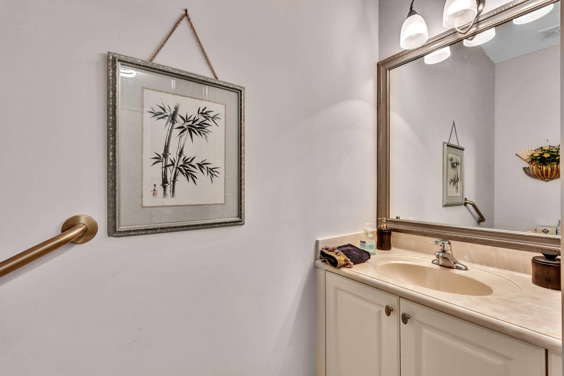 8127 PLAYA DEL SUR Boulevard, Lake Worth, FL 33467 Powder Room