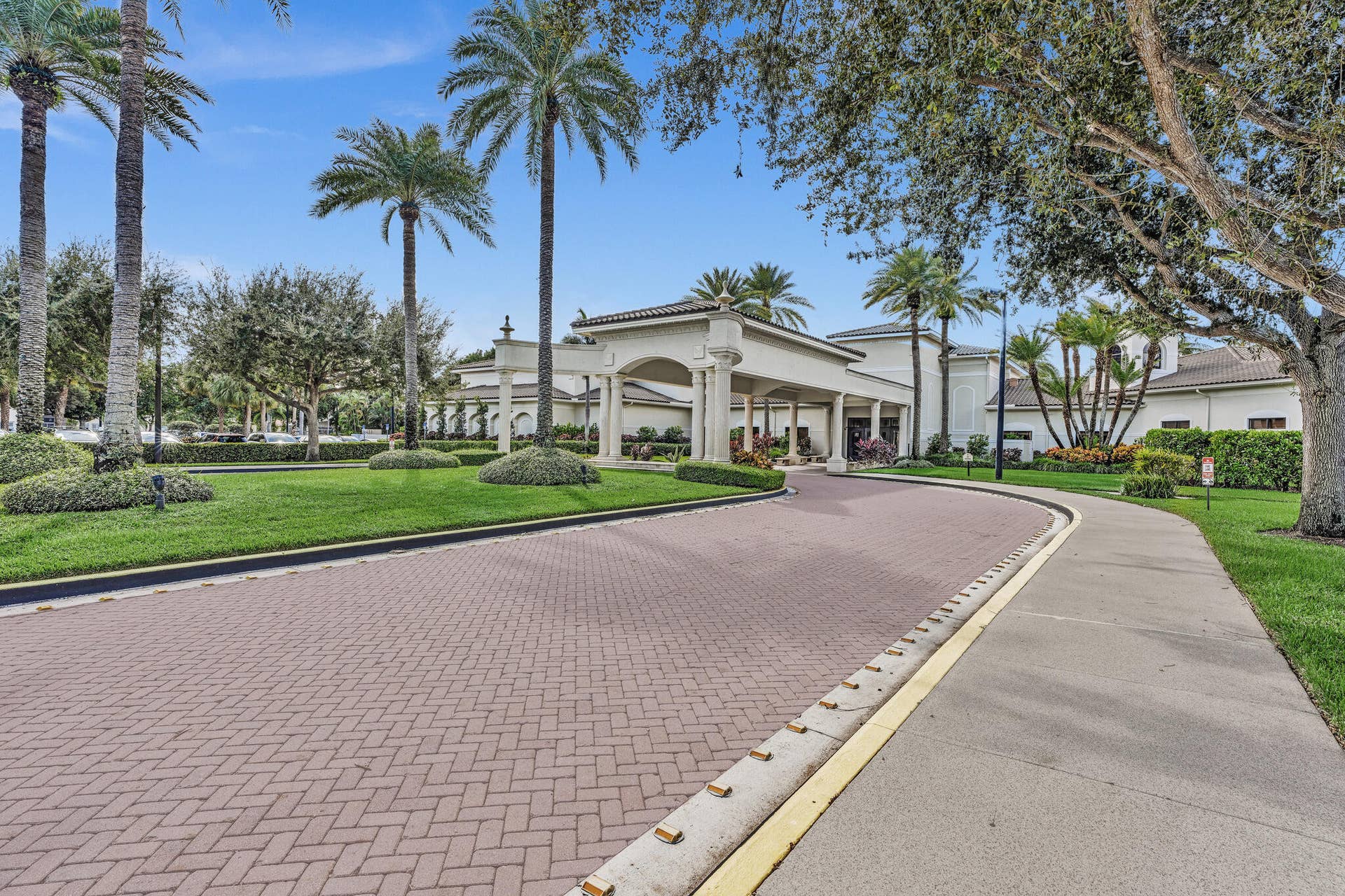 8127 PLAYA DEL SUR Boulevard, Lake Worth, FL 33467 VS Clubhouse