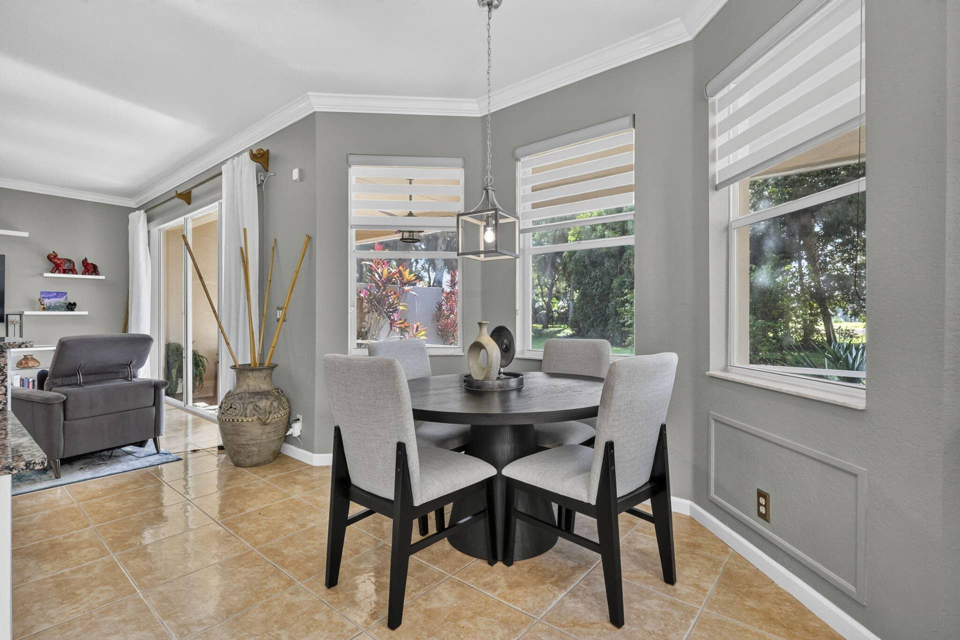 273 BERENGER Walk, Royal Palm Beach, FL 33414 eat in kitchen area