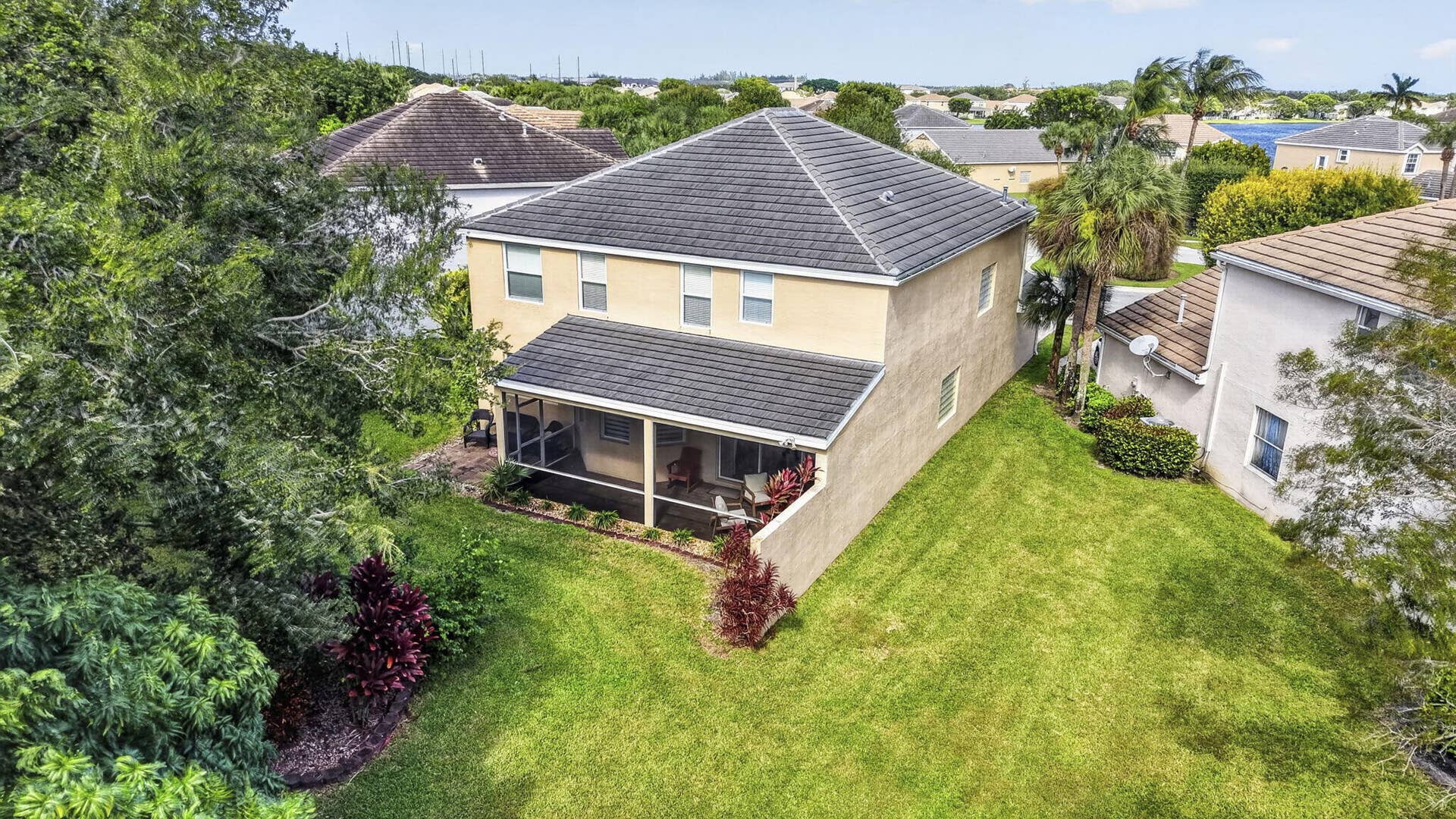 273 BERENGER Walk, Royal Palm Beach, FL 33414 78-web-or-mls-DJI_20261026144021_0950_D