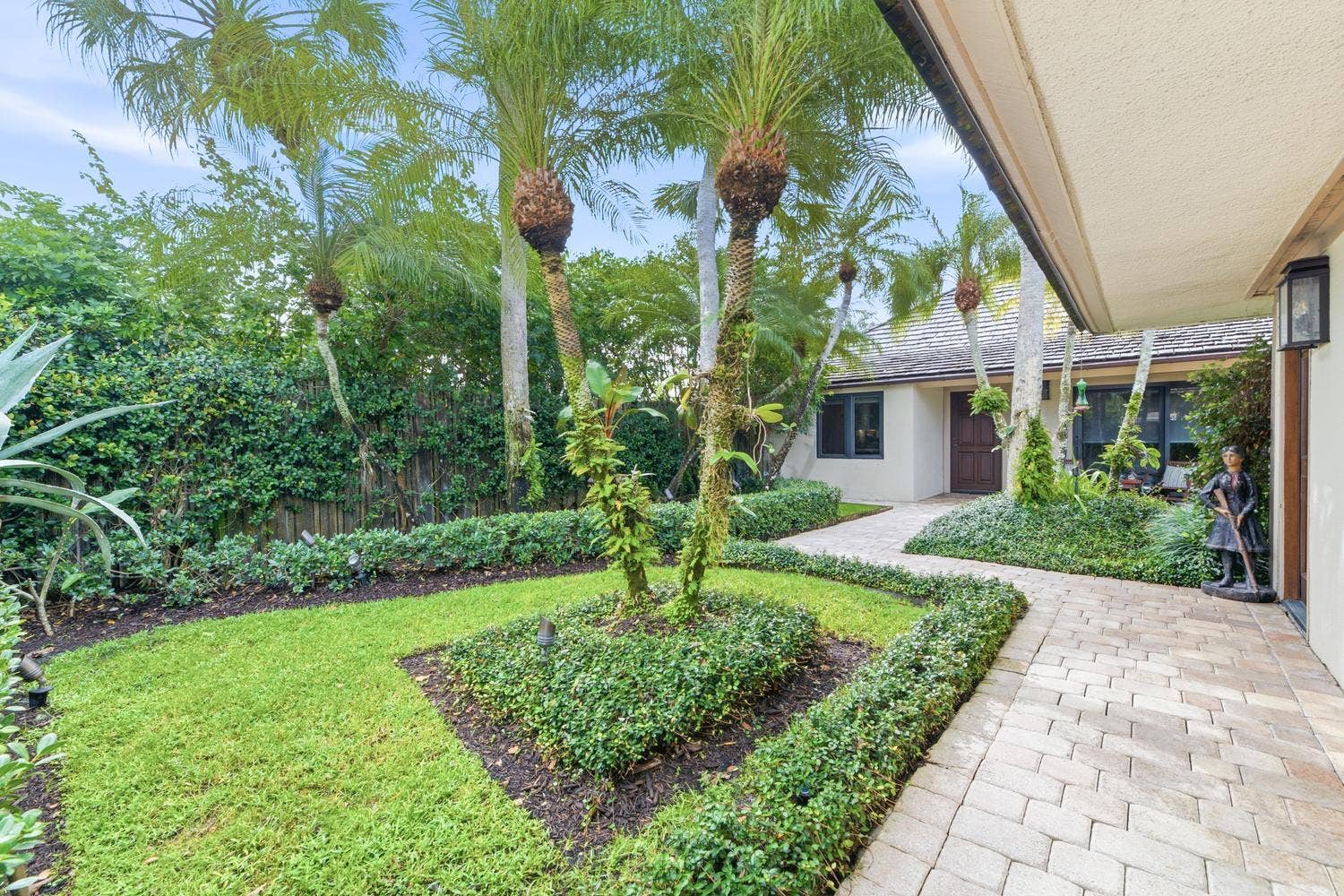 2083 WIGHTMAN Drive, Wellington, FL 33414 009-020-DSC 6281-1500x1000