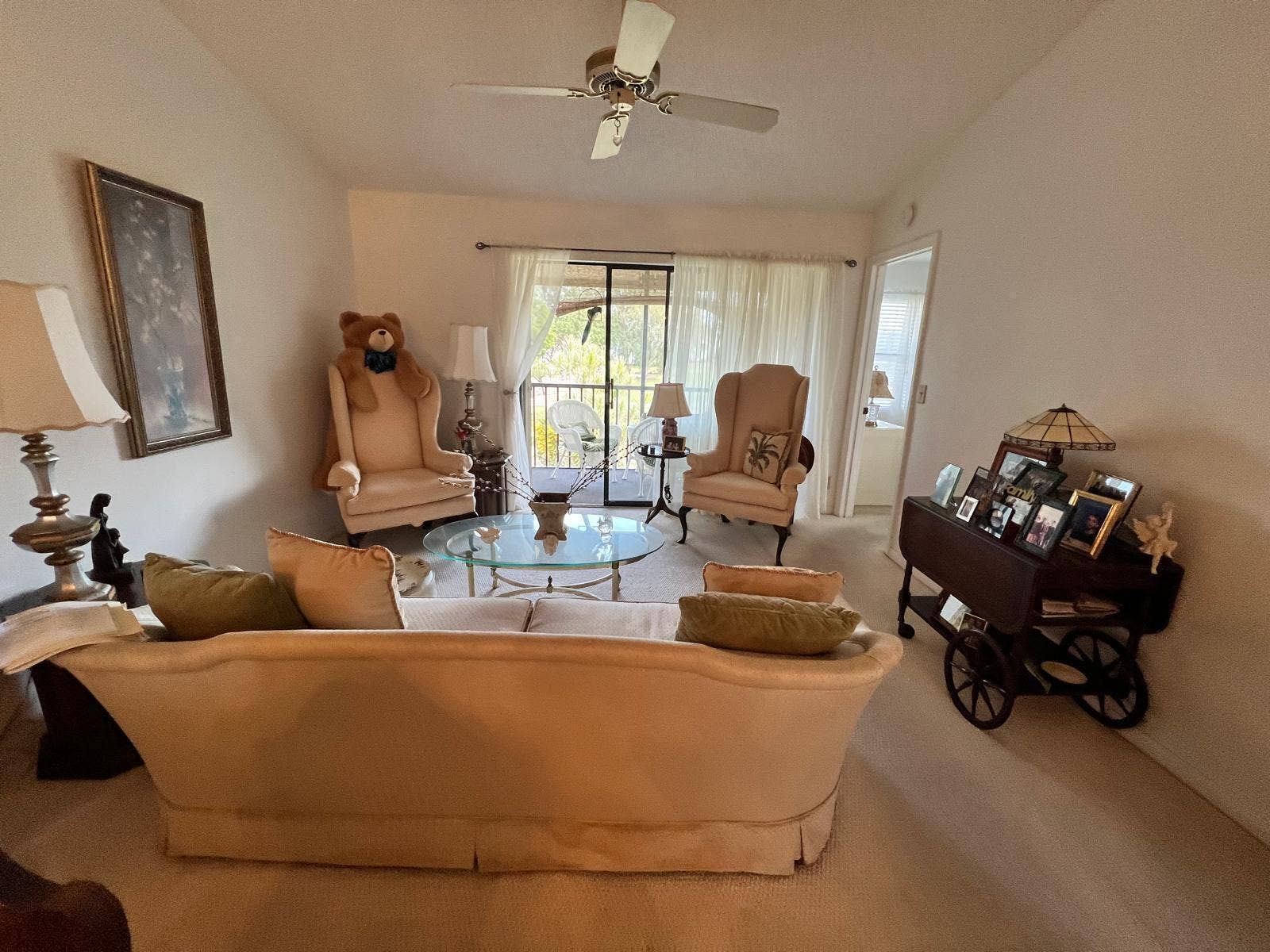 4682 LUCERNE LAKES Boulevard E, #206, Lake Worth, FL 33467 Tastefully decorated. All furniture & accessories included.