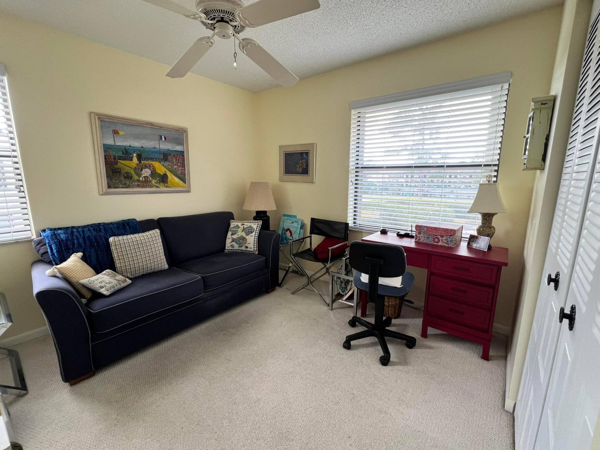 4682 LUCERNE LAKES Boulevard E, #206, Lake Worth, FL 33467 Two windows bring in the natural light