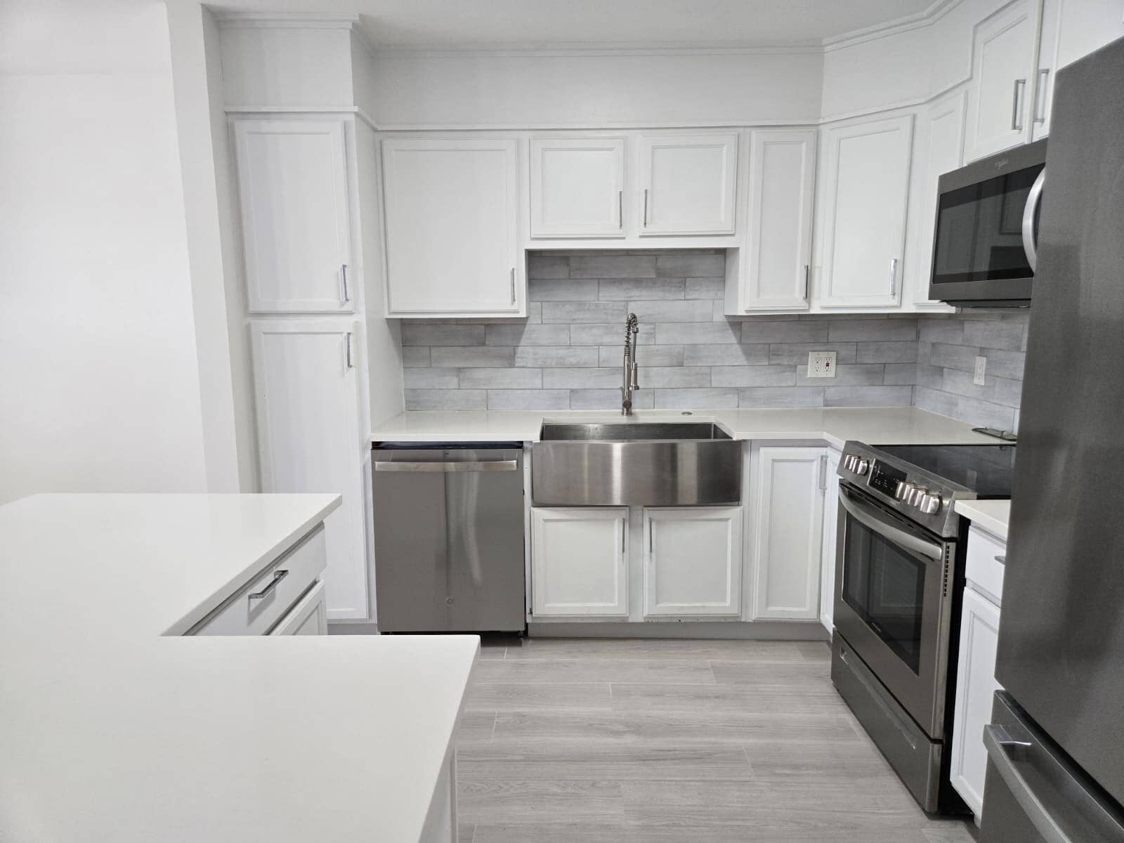 2269 NE 2nd Avenue, Boca Raton, FL 33431 Kitchen