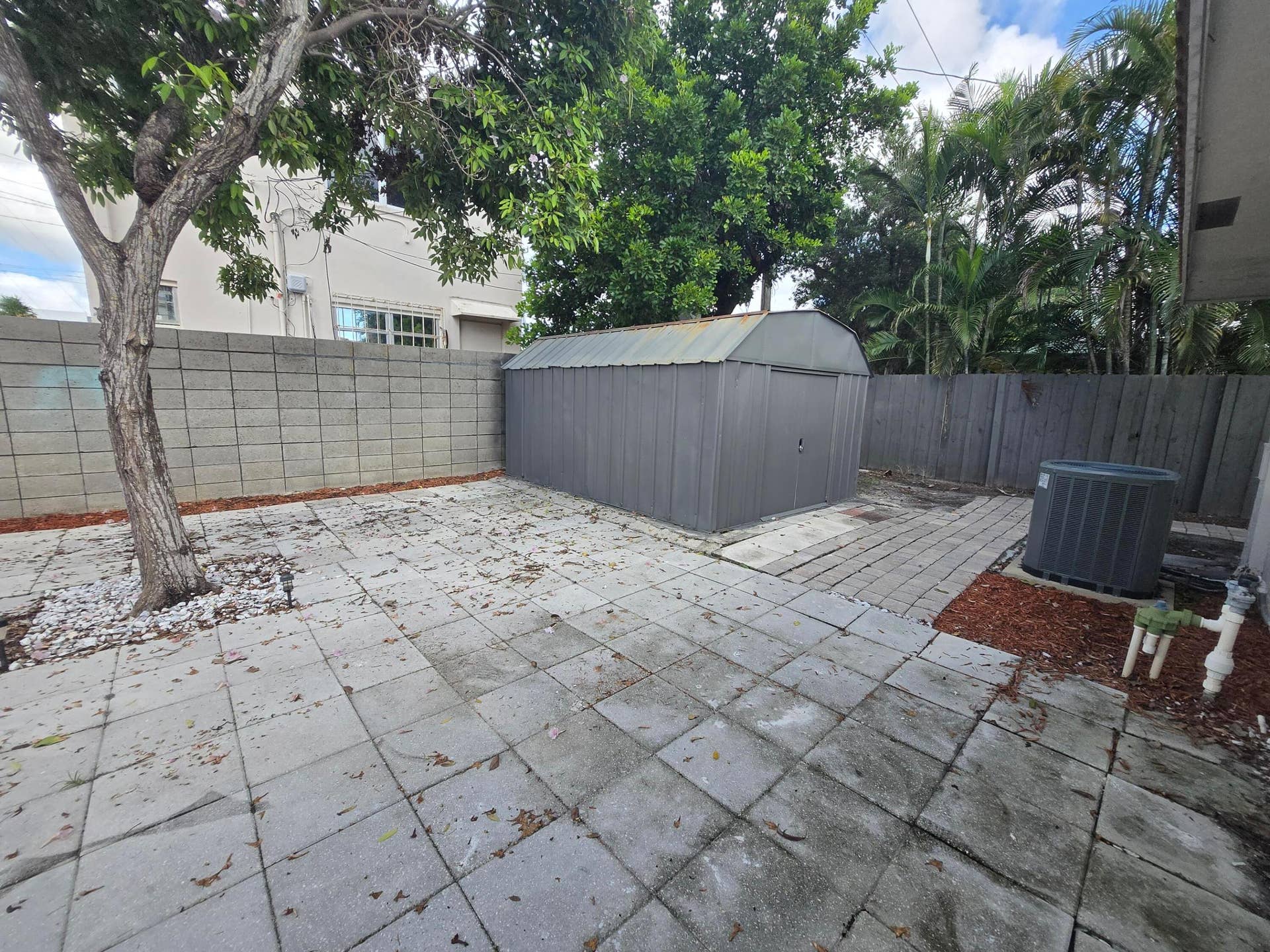 2269 NE 2nd Avenue, Boca Raton, FL 33431 Backyard