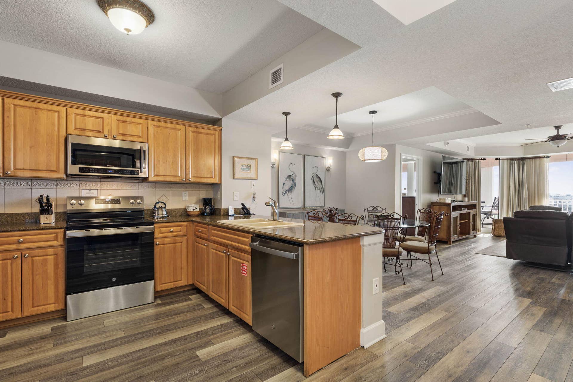 200 Ocean Crest Drive, #617, Palm Coast, FL 32137 5-web-or-mls-200 Ocean Crest Dr #617-5