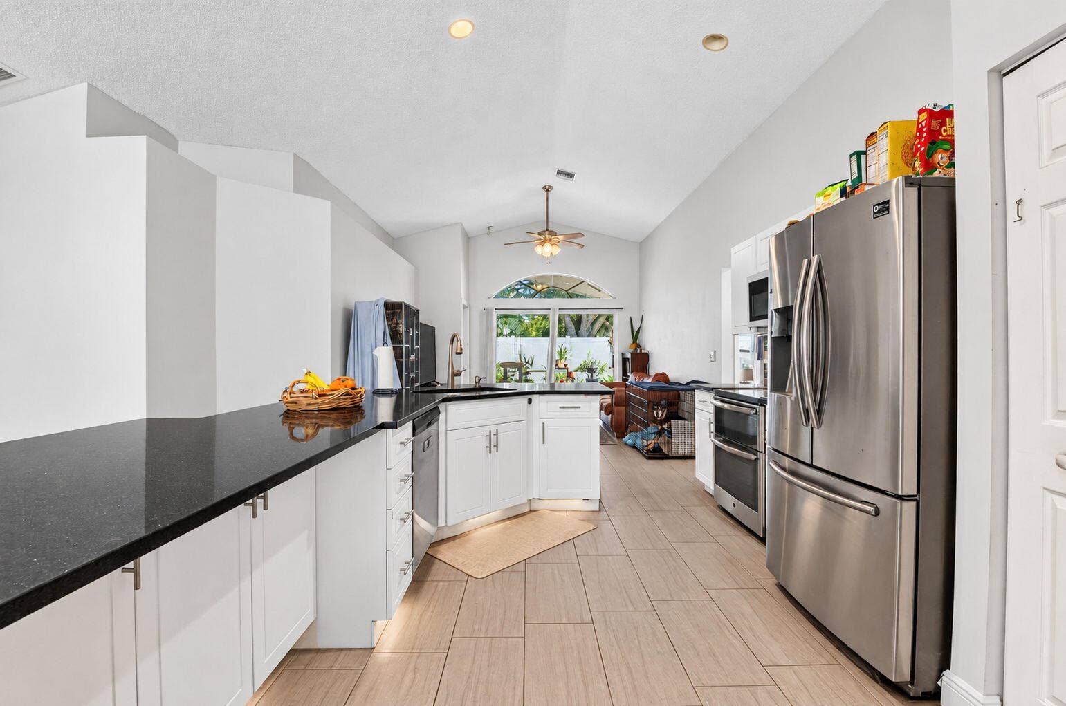 1886 BARNSTABLE Road, Wellington, FL 33414 Kitchen