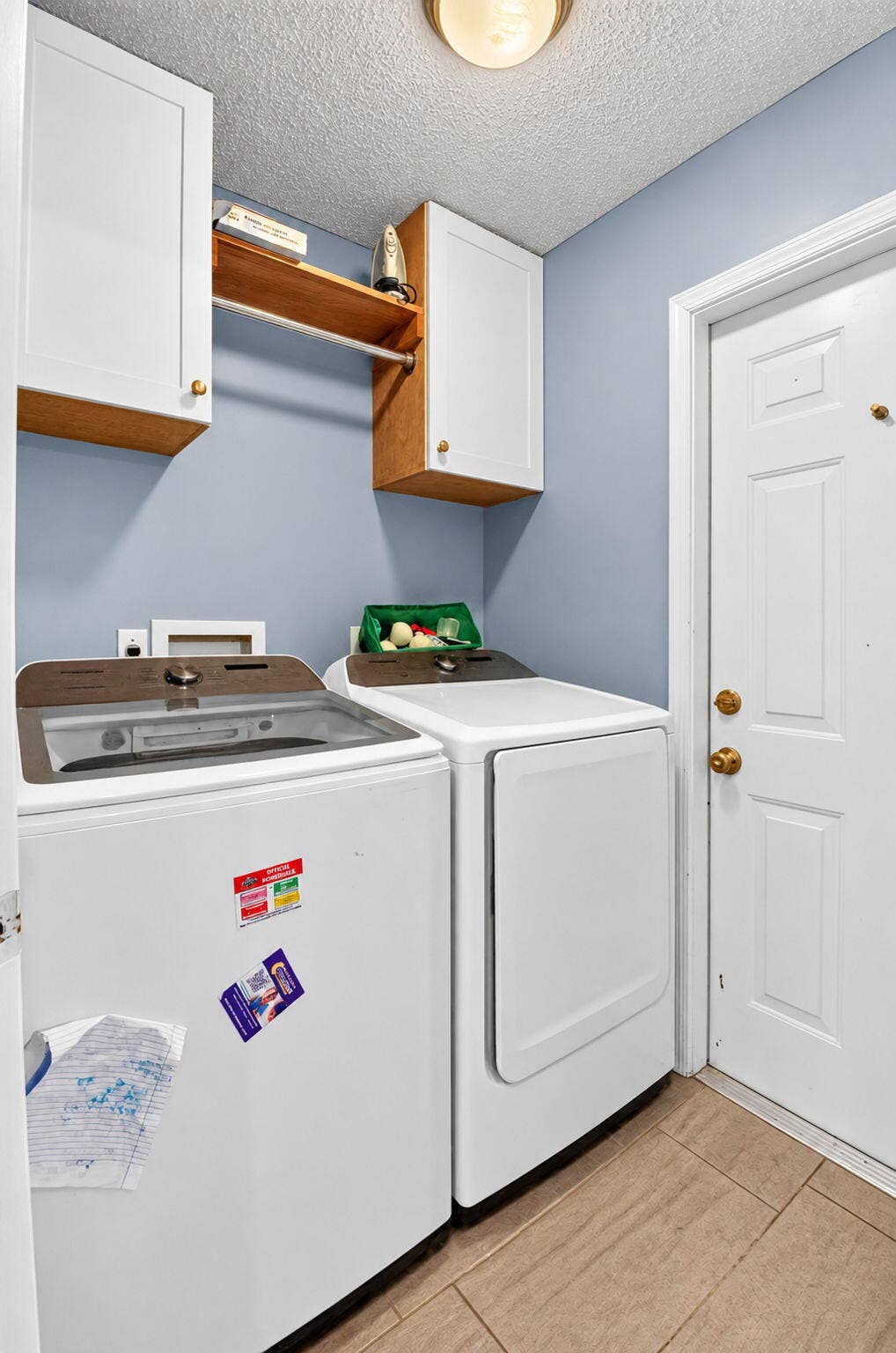1886 BARNSTABLE Road, Wellington, FL 33414 Laundry