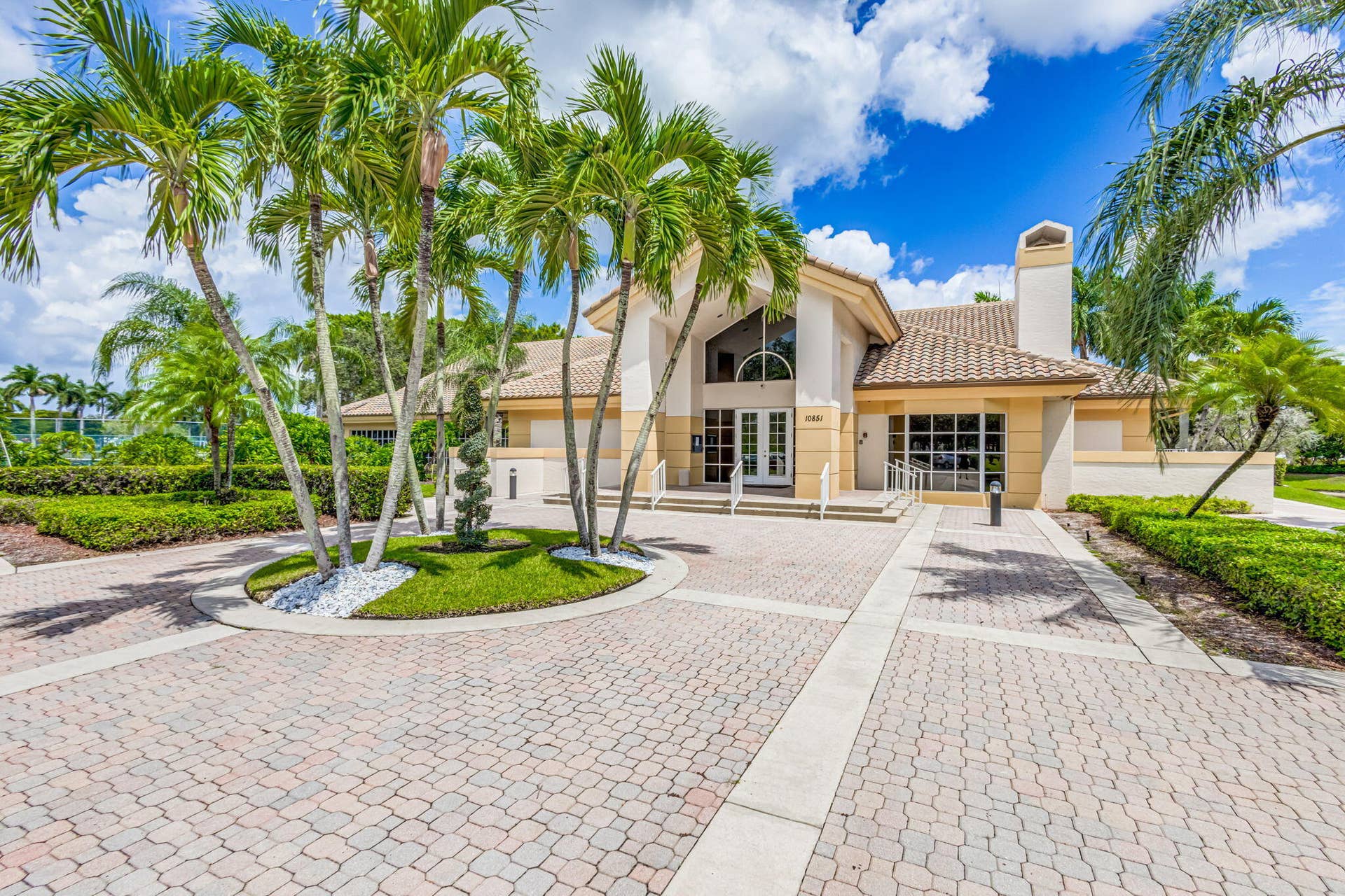 1886 BARNSTABLE Road, Wellington, FL 33414 Club House