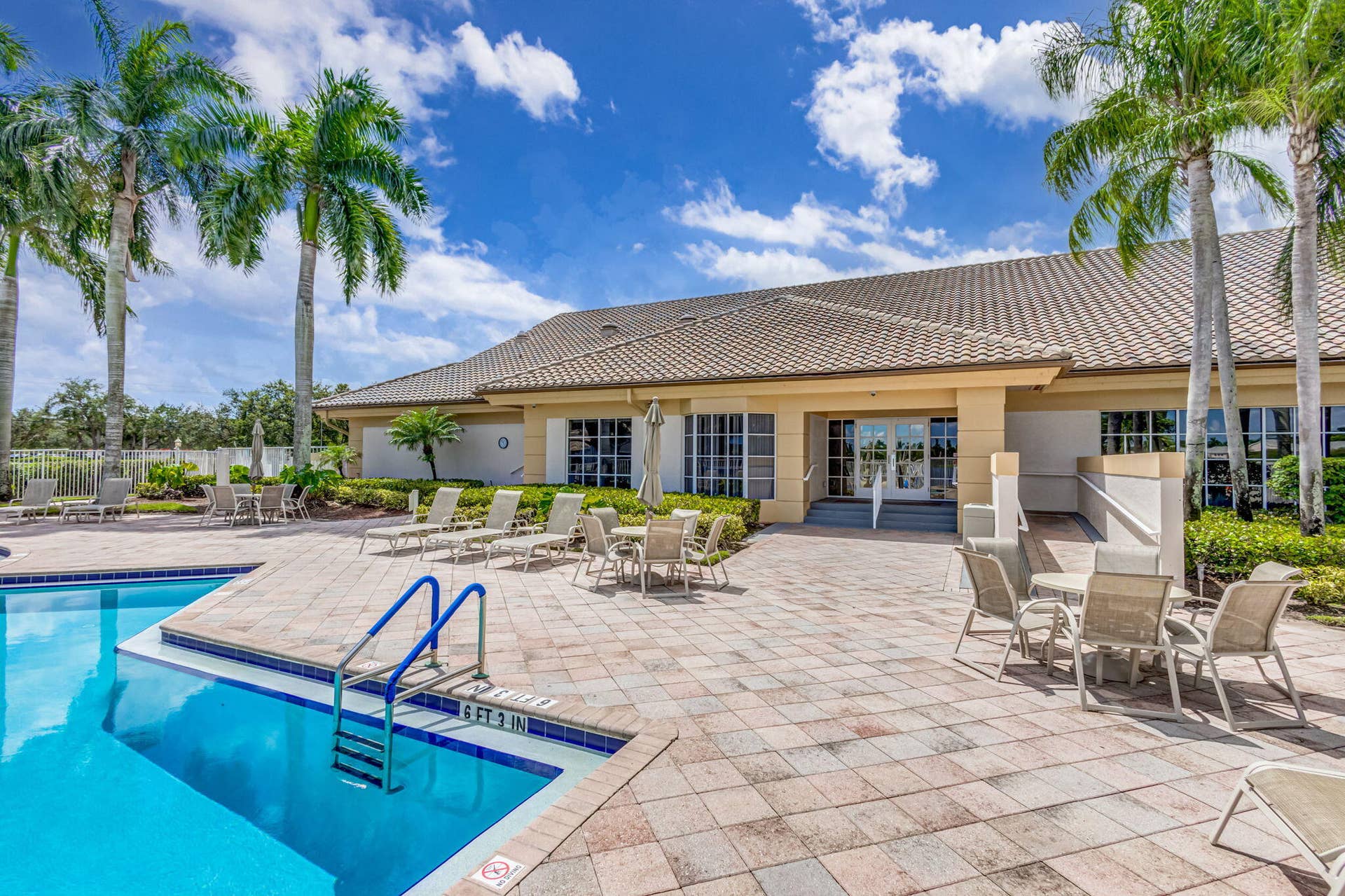 1886 BARNSTABLE Road, Wellington, FL 33414 Back of Club House