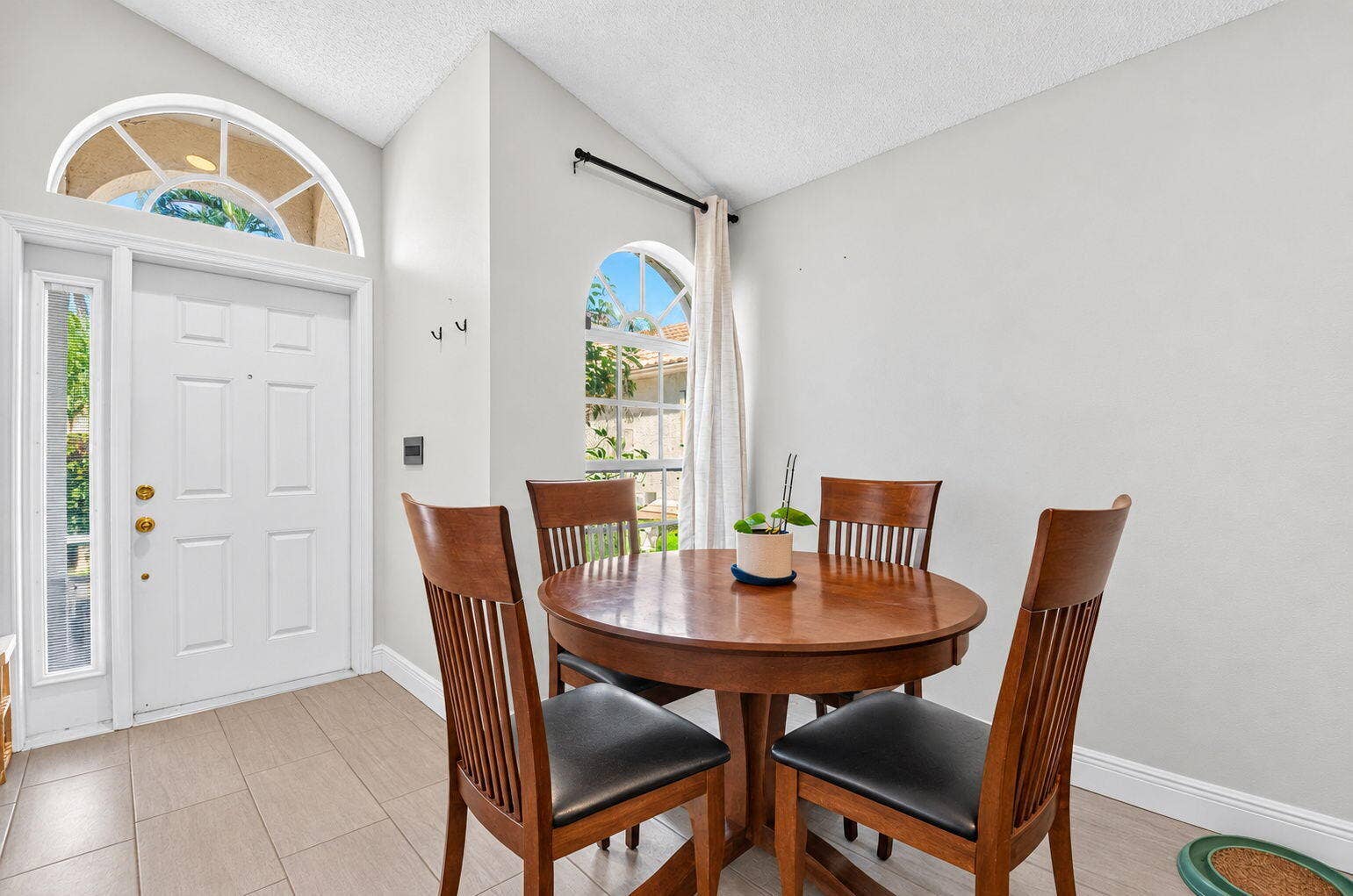 1886 BARNSTABLE Road, Wellington, FL 33414 Dining Area