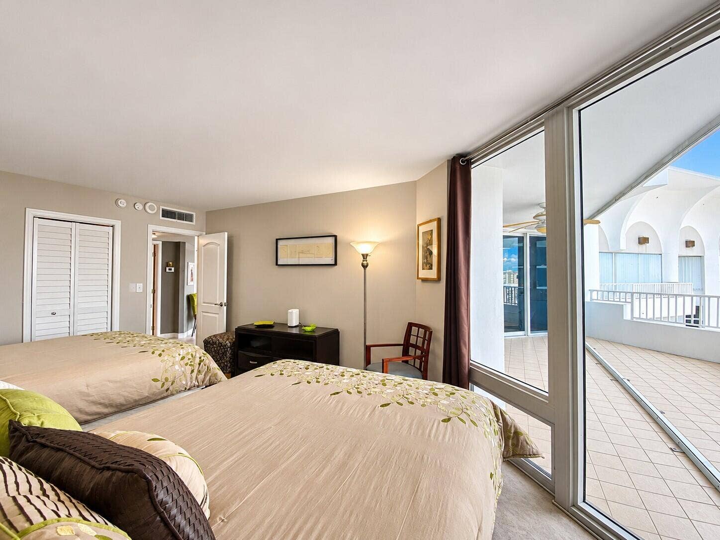 1340 S Ocean Boulevard, #2403 PH3, Pompano Beach, Pompano Beach, FL 33062 2nd Bedroom w/Walk-In Closet and City Views