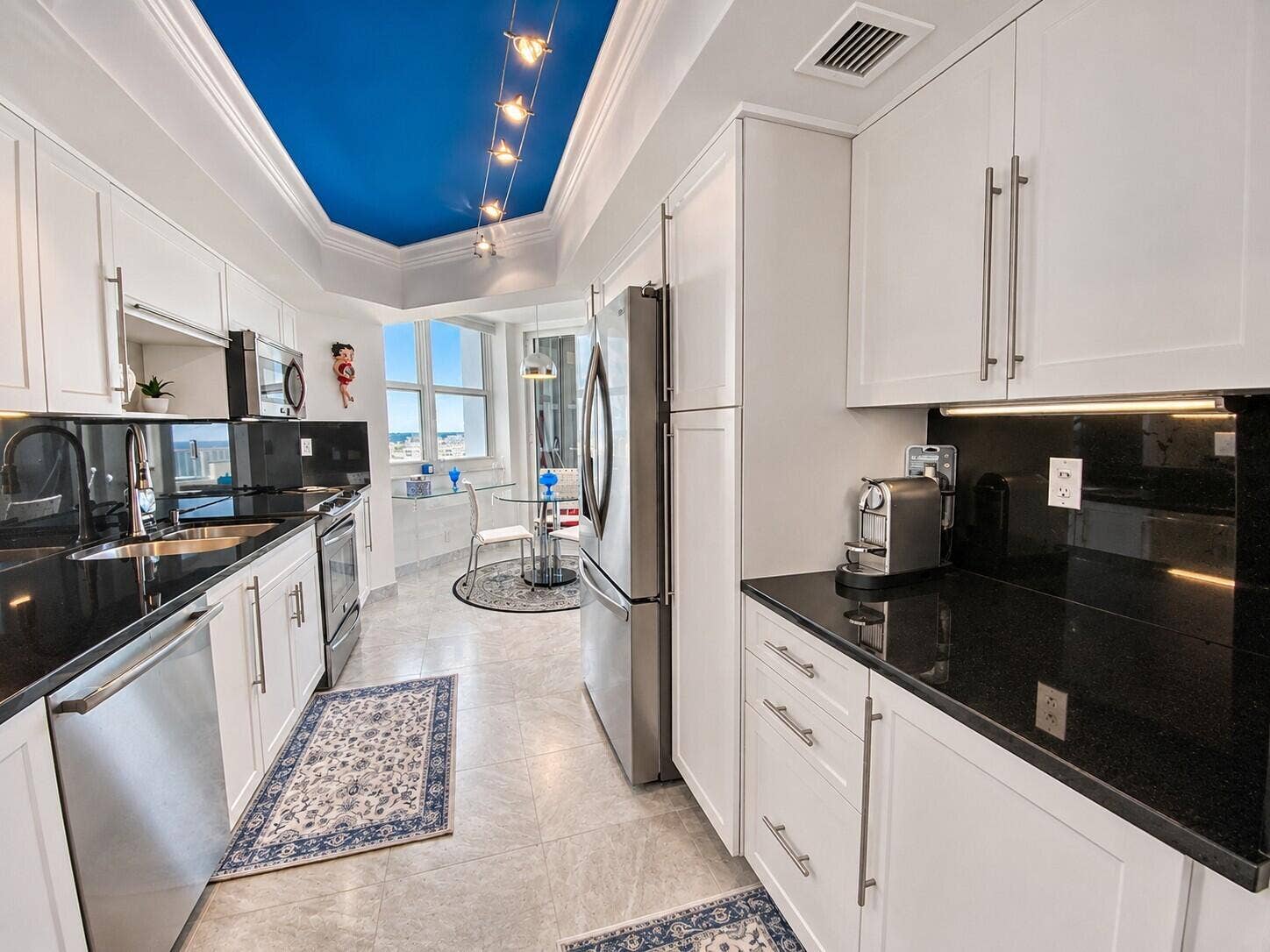 1340 S Ocean Boulevard, #2403 PH3, Pompano Beach, Pompano Beach, FL 33062 Bright and Spacious Kitchen w/Eat-In Area
