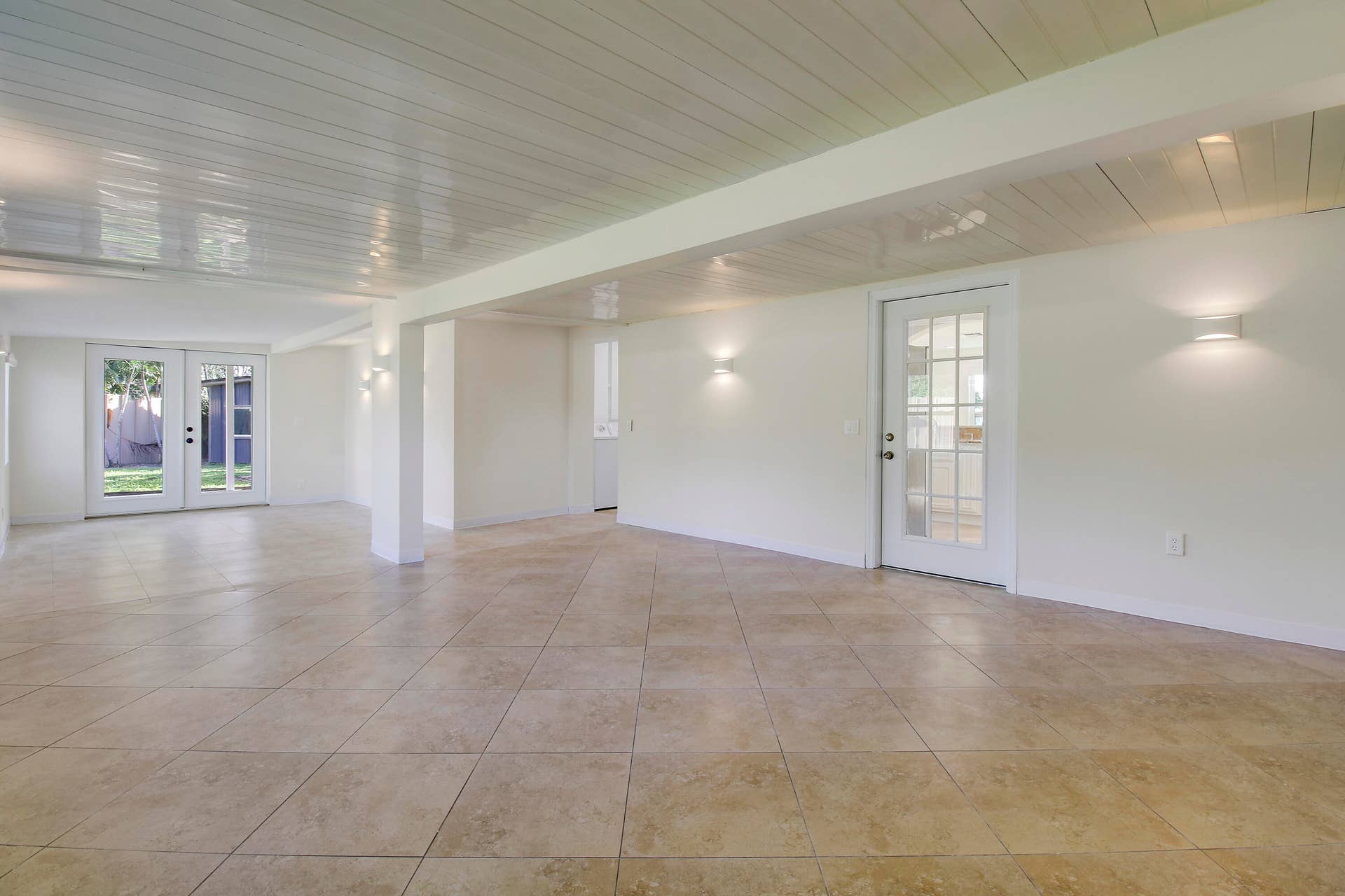 4227 CRESTDALE Street, Palm Beach Gardens, FL 33410 Family Room