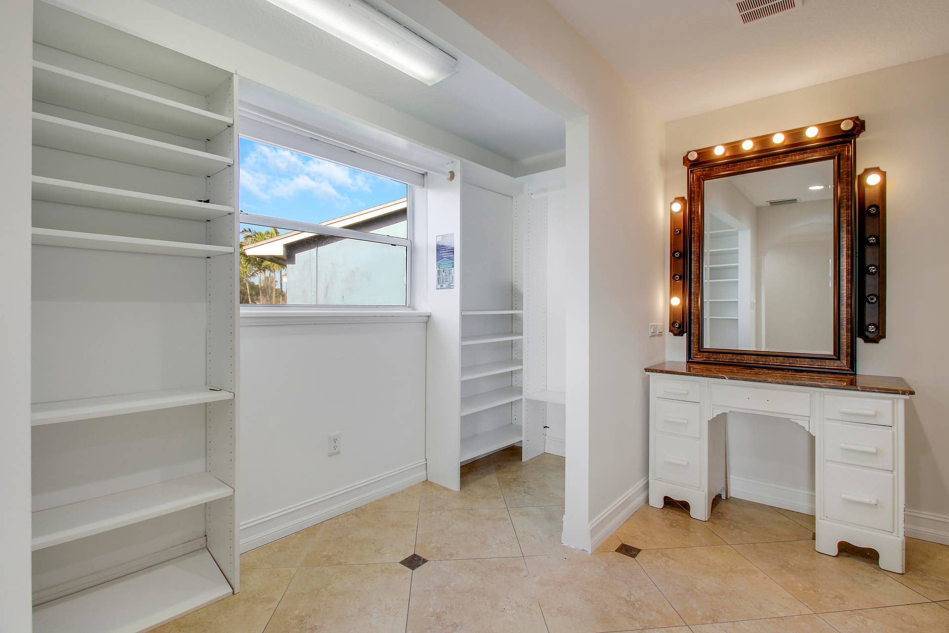 4227 CRESTDALE Street, Palm Beach Gardens, FL 33410 Suite 1