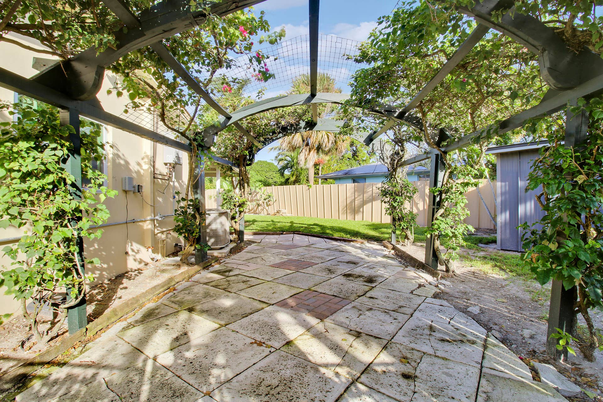 4227 CRESTDALE Street, Palm Beach Gardens, FL 33410 Carport