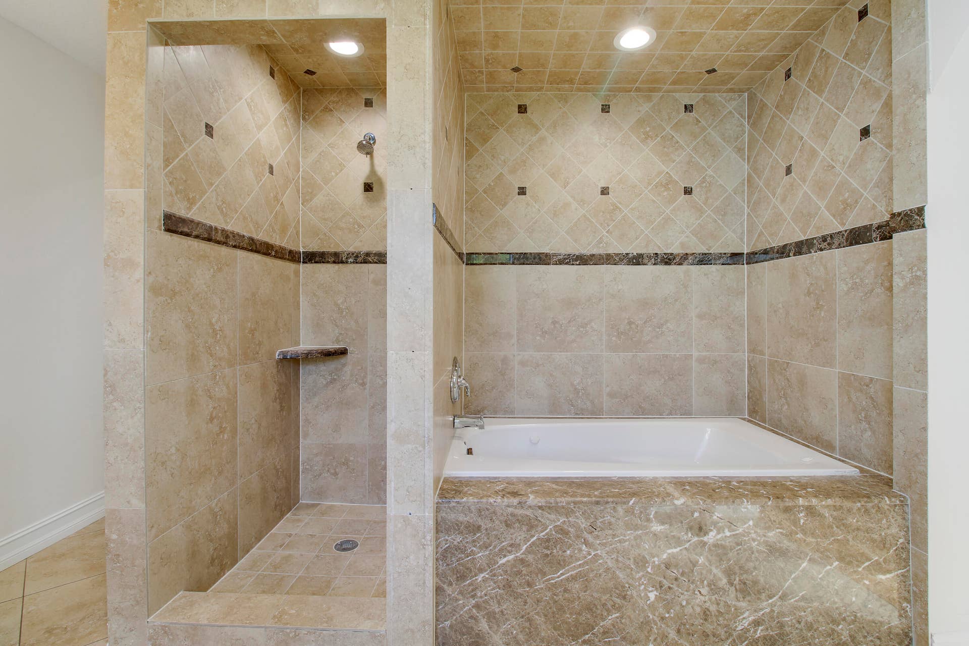 4227 CRESTDALE Street, Palm Beach Gardens, FL 33410 Suite 1