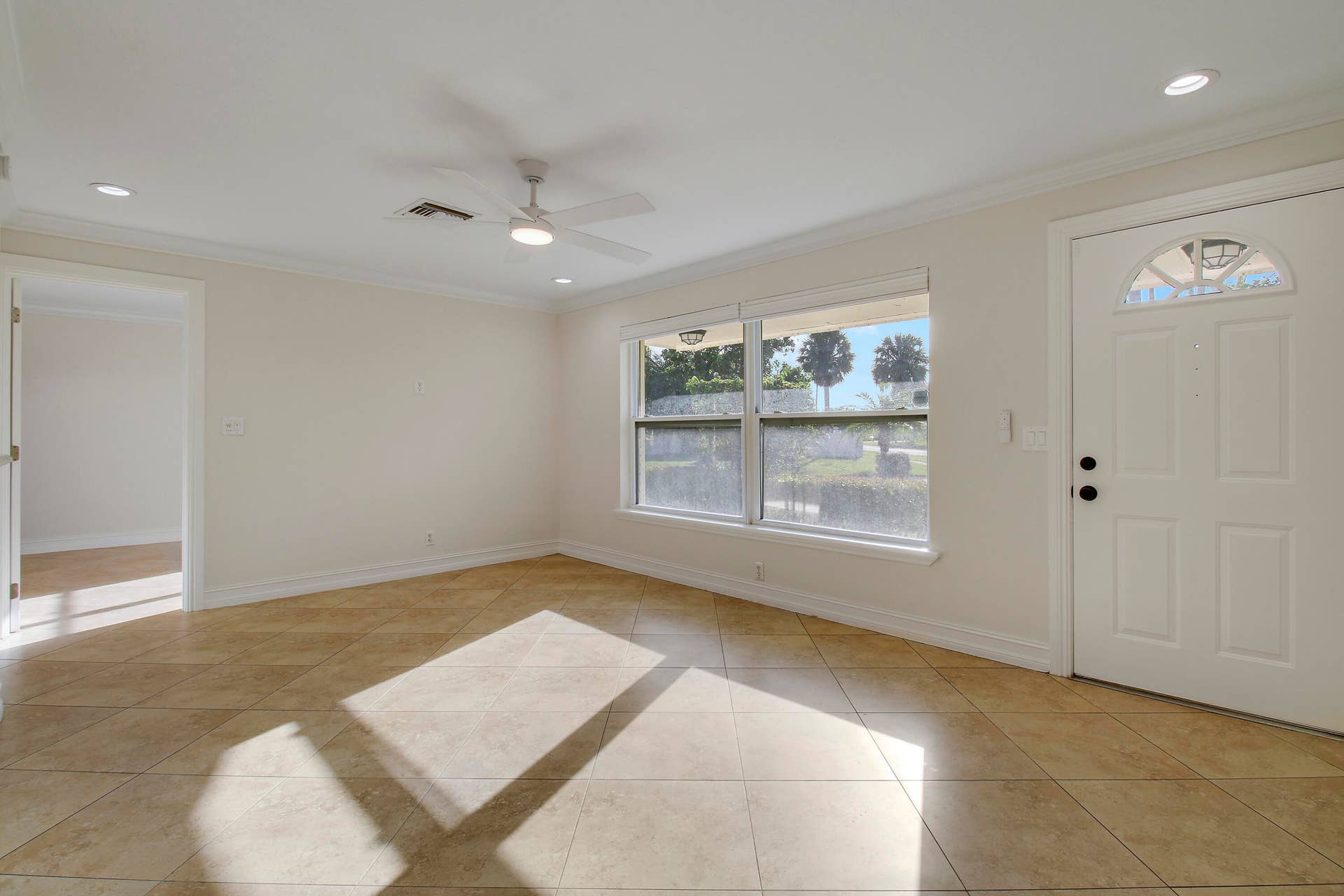 4227 CRESTDALE Street, Palm Beach Gardens, FL 33410 Living Room