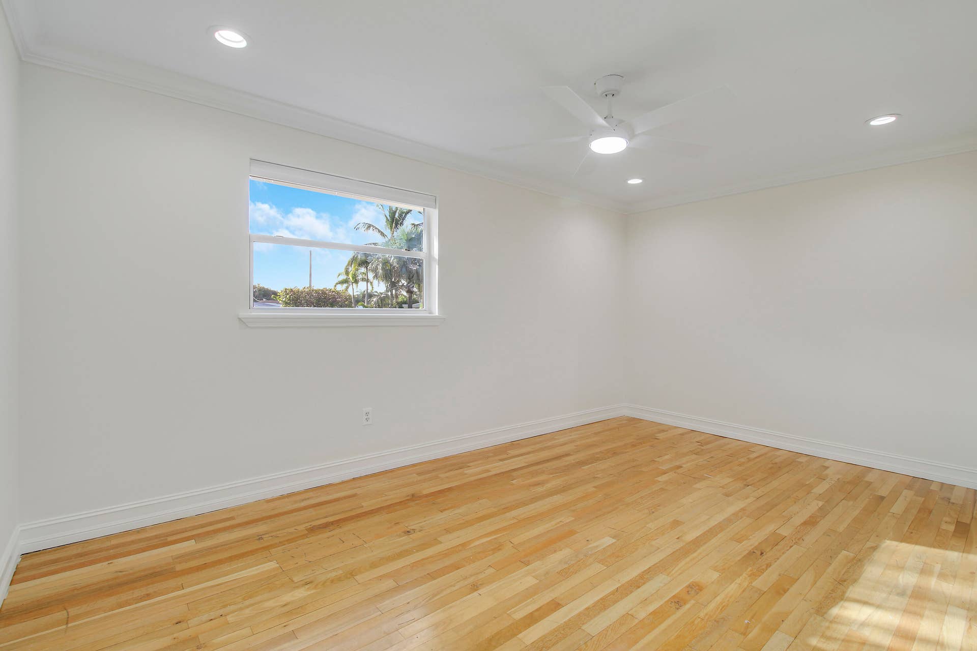 4227 CRESTDALE Street, Palm Beach Gardens, FL 33410 Suite 1