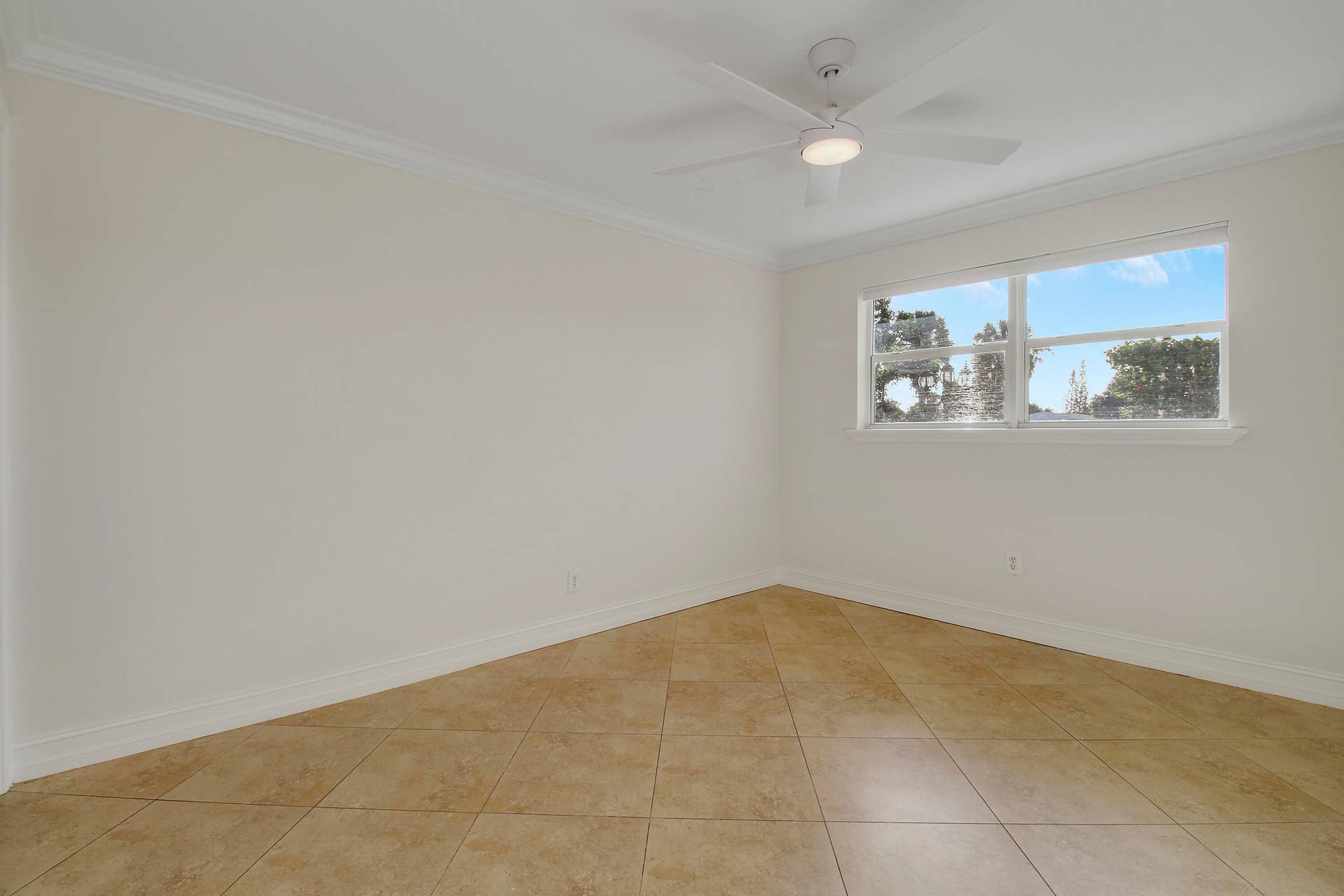 4227 CRESTDALE Street, Palm Beach Gardens, FL 33410 Suite 2