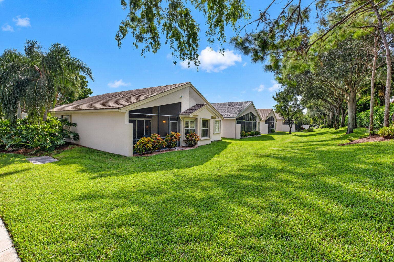 7543 Pebble Shores Terrace, Lake Worth, FL 33467 39-web-or-mls-DSC_3254_enhanced