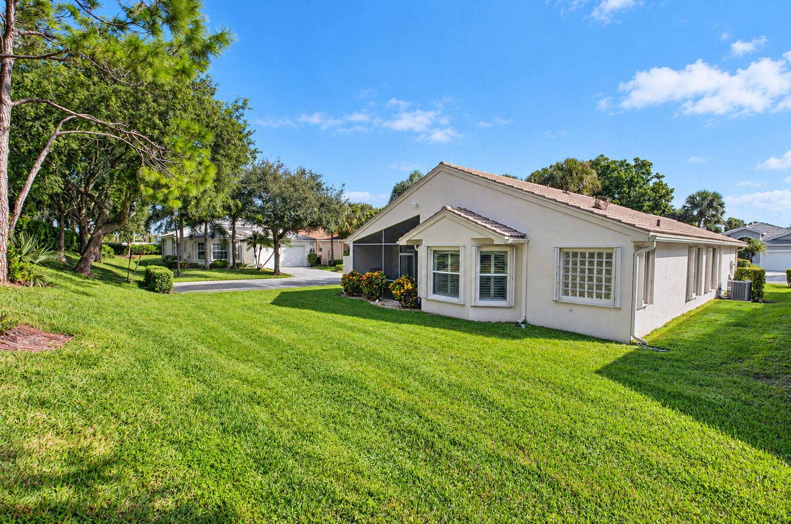 7543 Pebble Shores Terrace, Lake Worth, FL 33467 41-web-or-mls-DSC_3264_enhanced