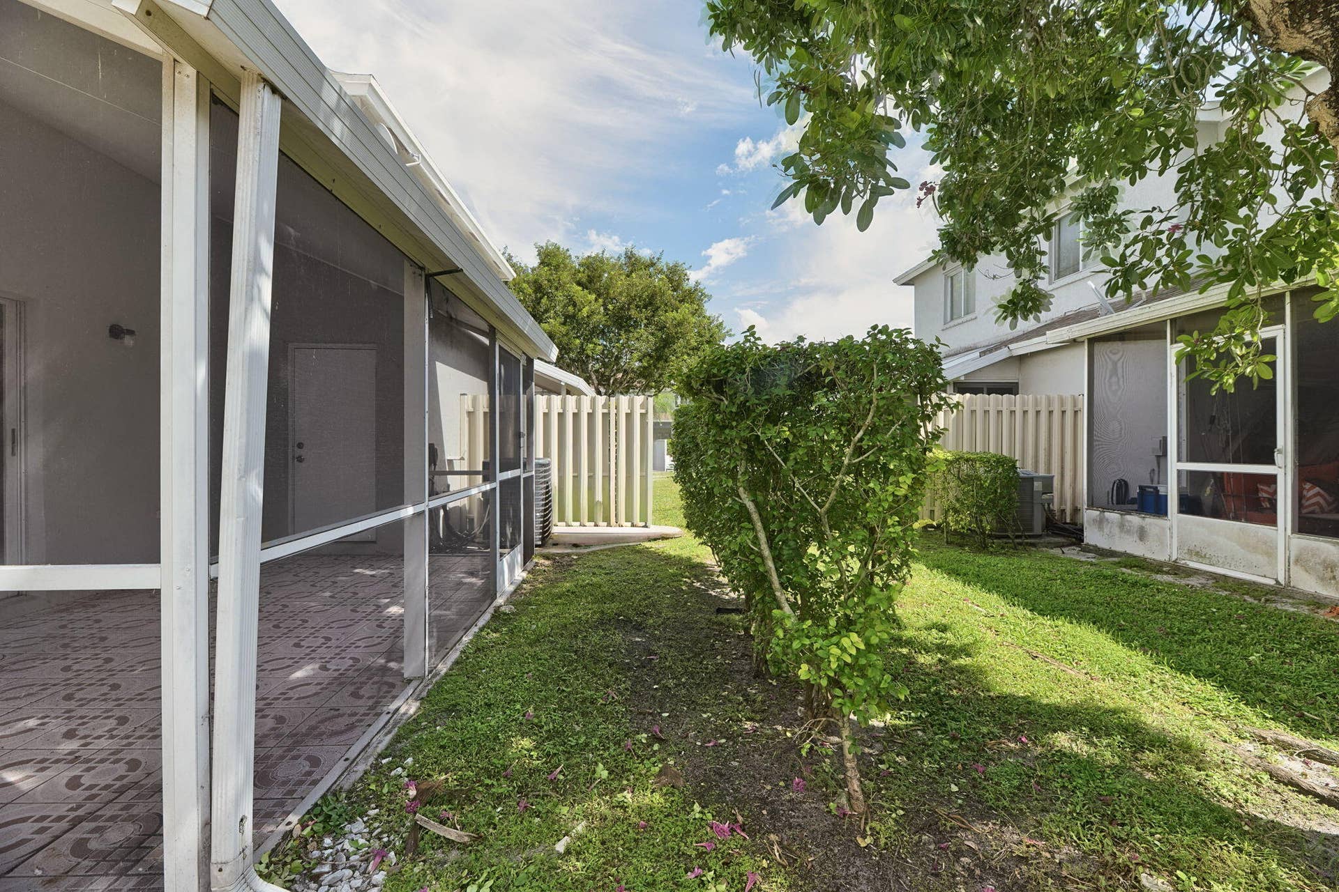 4728 SW 13TH Place, Deerfield Beach, FL 33442 028