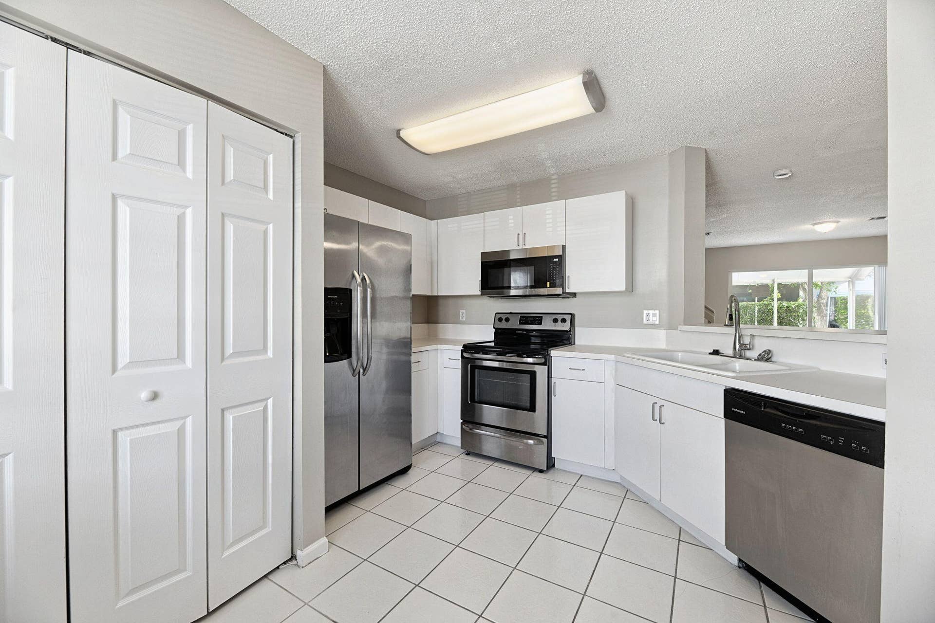 4728 SW 13TH Place, Deerfield Beach, FL 33442 009