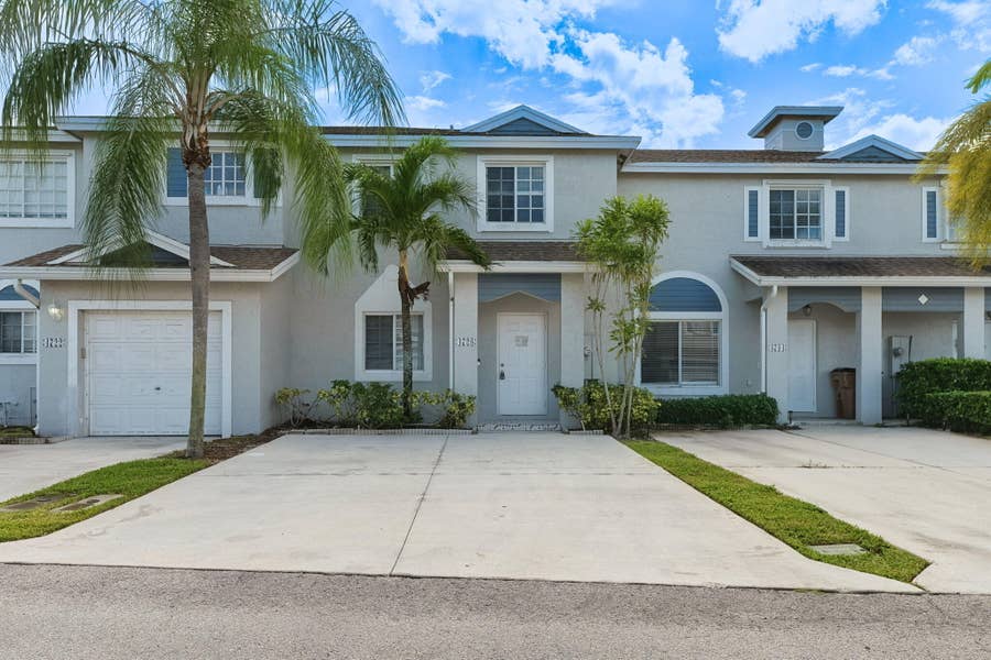 Property photo for 4728 SW 13TH Place, Deerfield Beach, FL