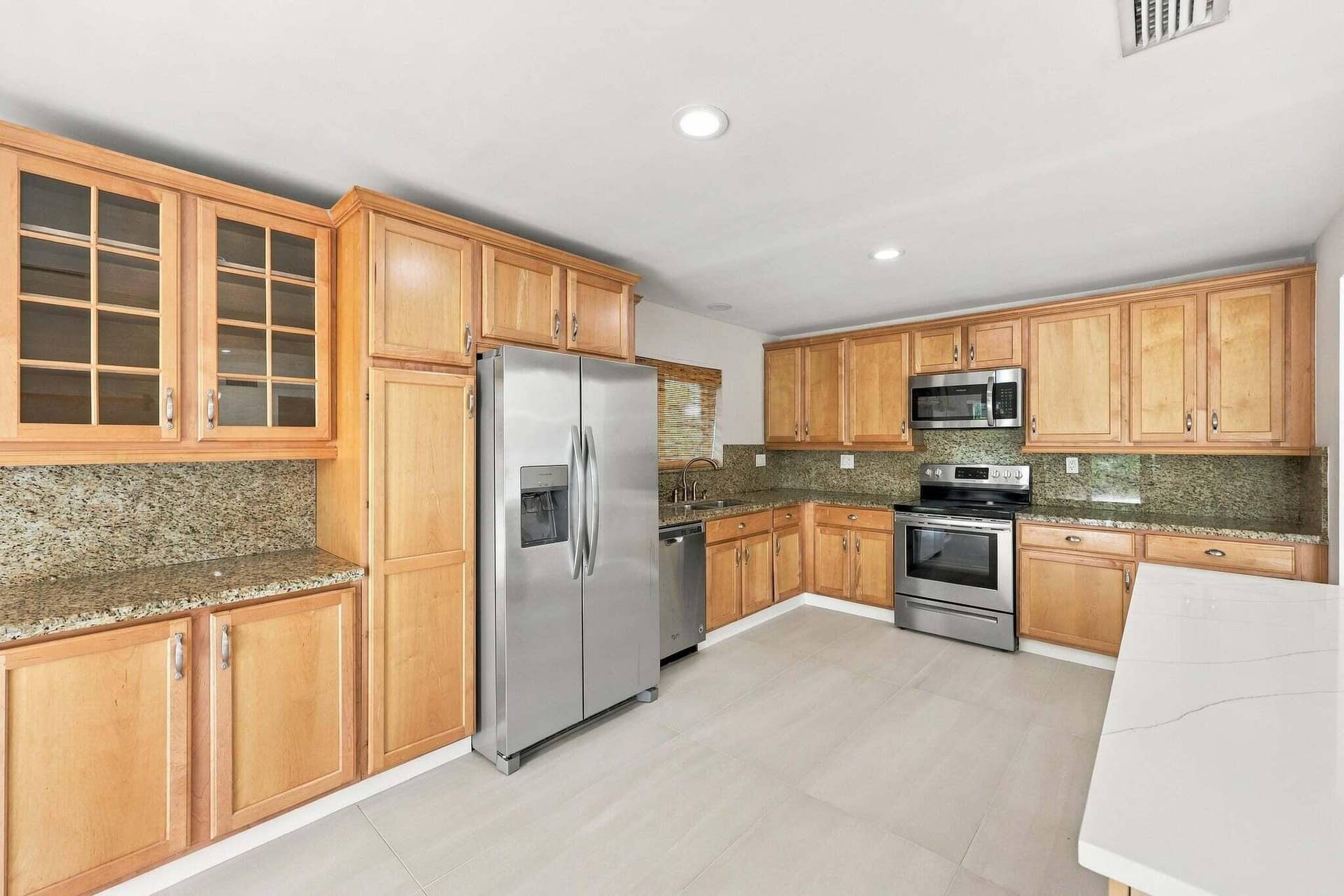 10134 Boca Woods Lane, Boca Raton, FL 33428 22-453A8308