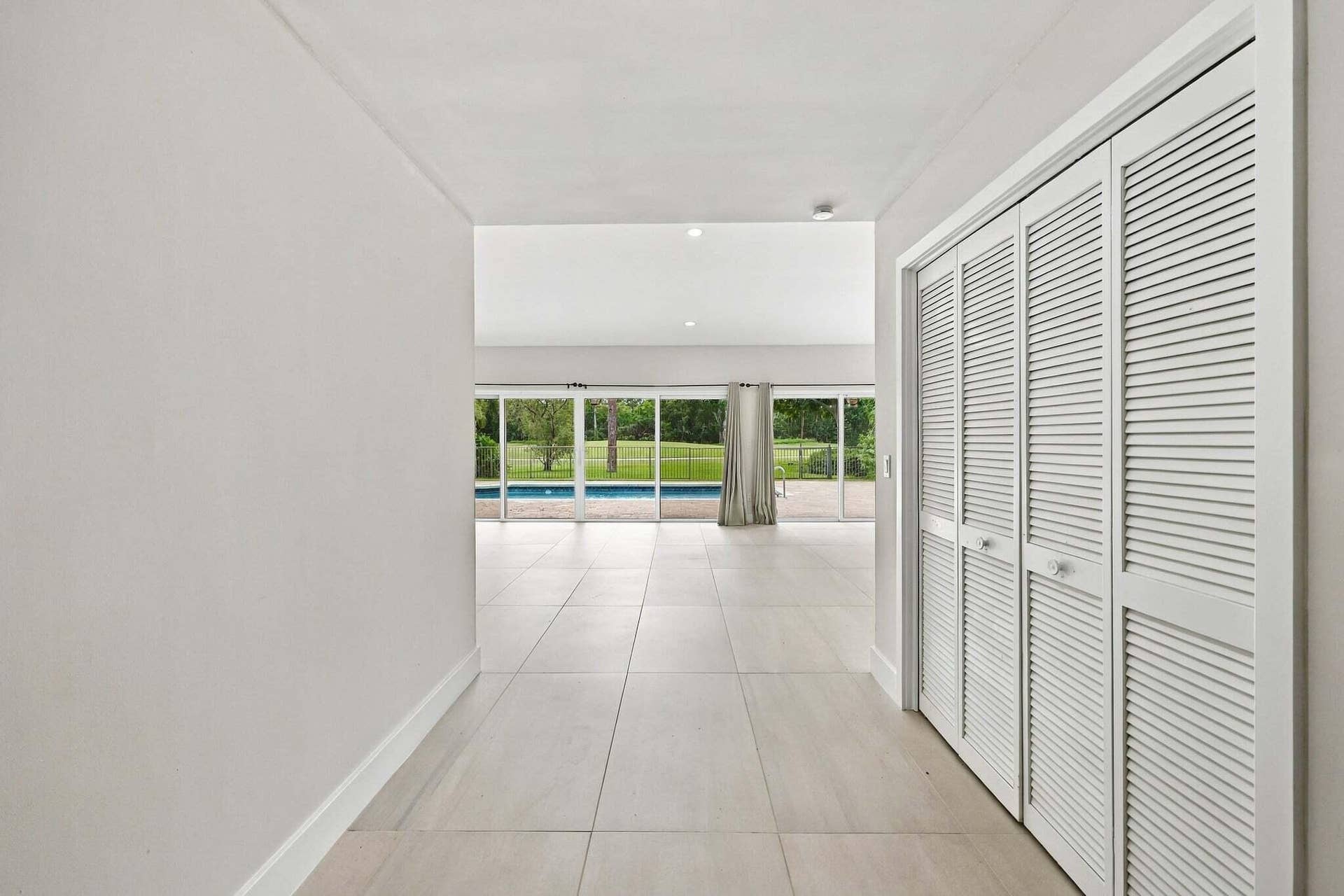 10134 Boca Woods Lane, Boca Raton, FL 33428 11-453A8272
