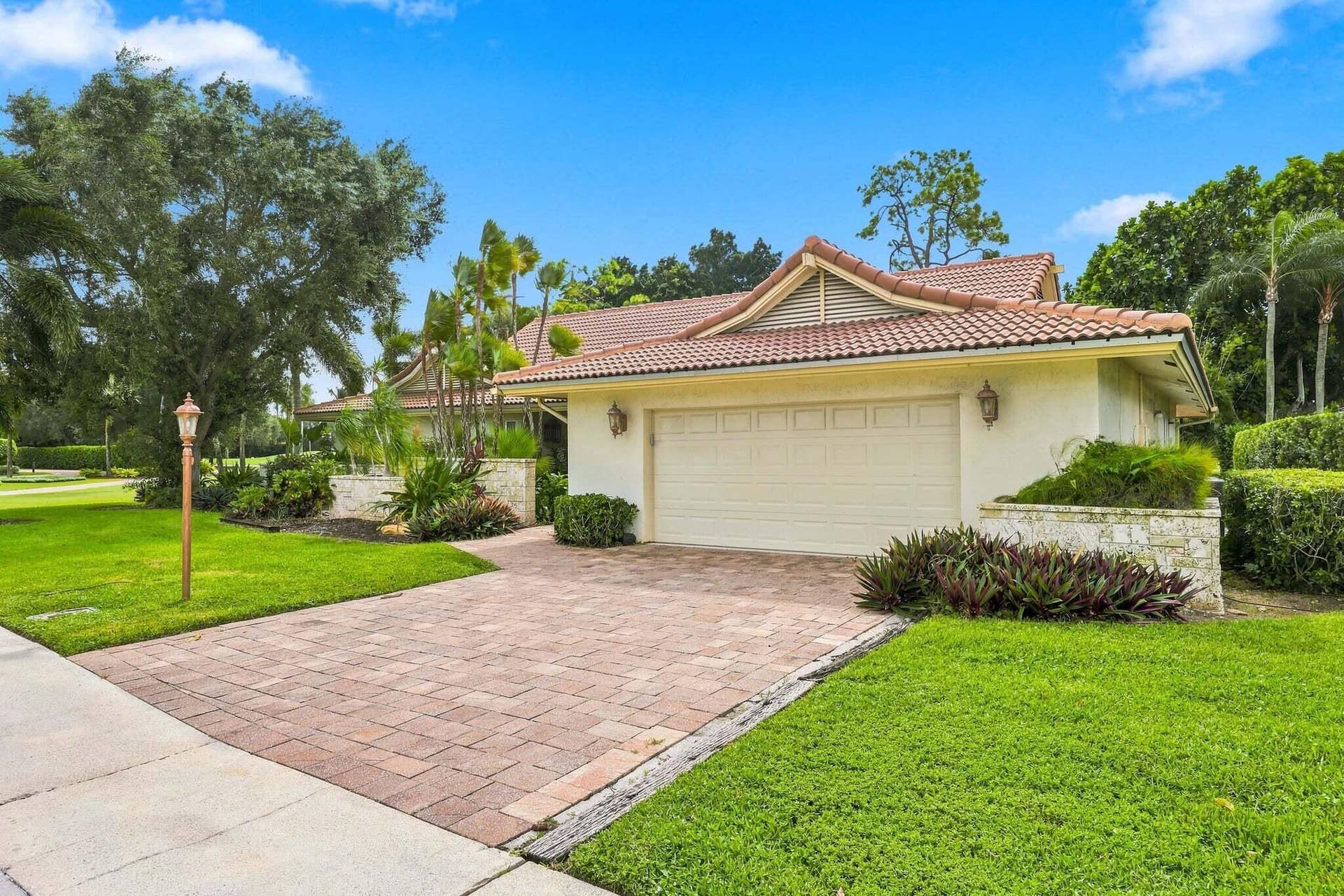10134 Boca Woods Lane, Boca Raton, FL 33428 06-453A8257