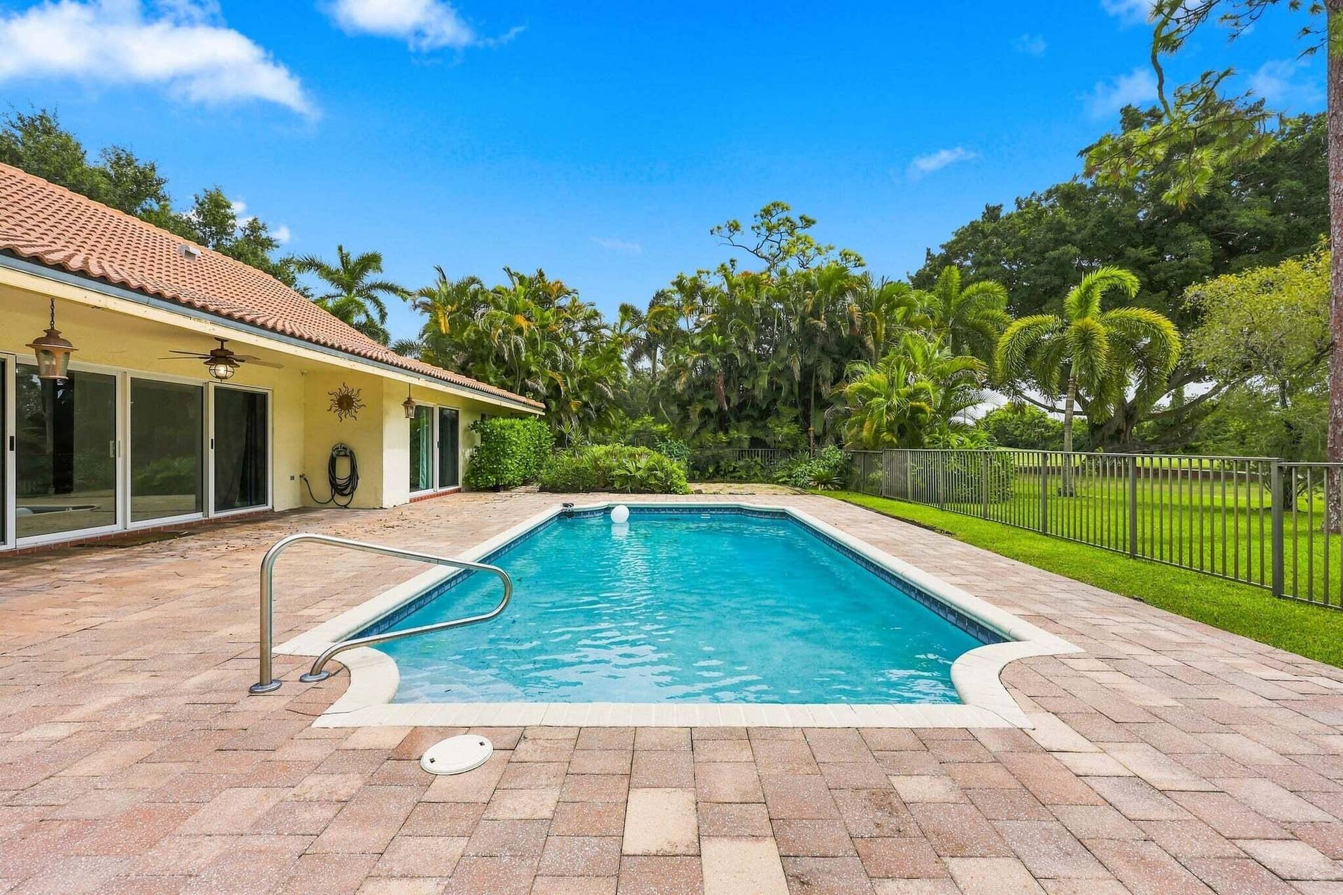 10134 Boca Woods Lane, Boca Raton, FL 33428 62-997F9BC5-FA6C-4DD1-8087-B67BBC480C34