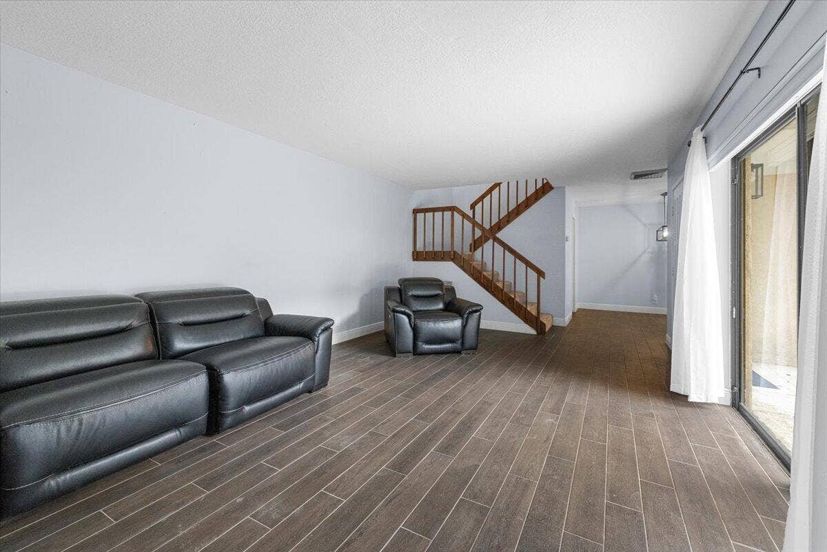 15-10608 180th Pl S 152 -6846