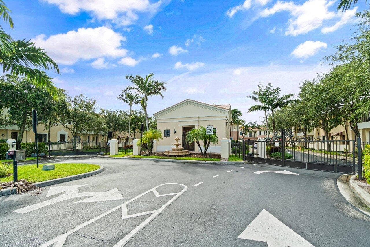 2611 VENETIAN Drive, Boynton Beach, FL 33426 Secure Gated Entrance & New Touch Screen Call Box