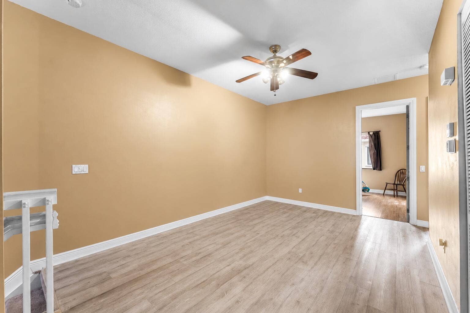 2611 VENETIAN Drive, Boynton Beach, FL 33426 Two Guest Bedrooms & Laundry Room on the hall