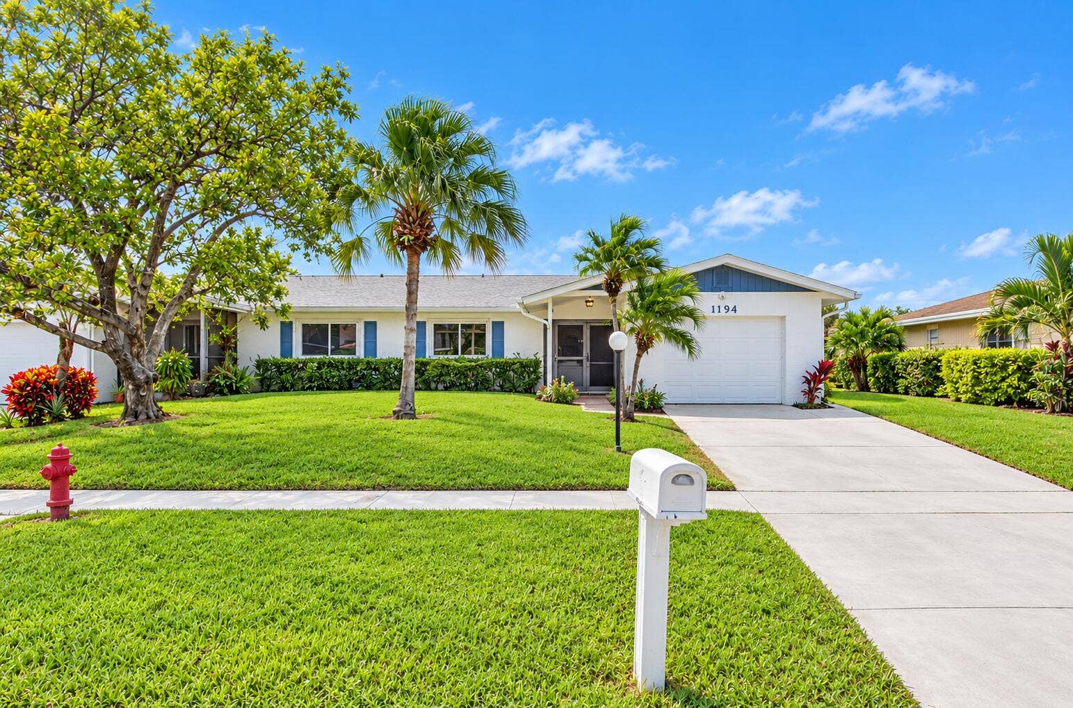 6194 Lasalle Road, Delray Beach, FL 33484 front of home