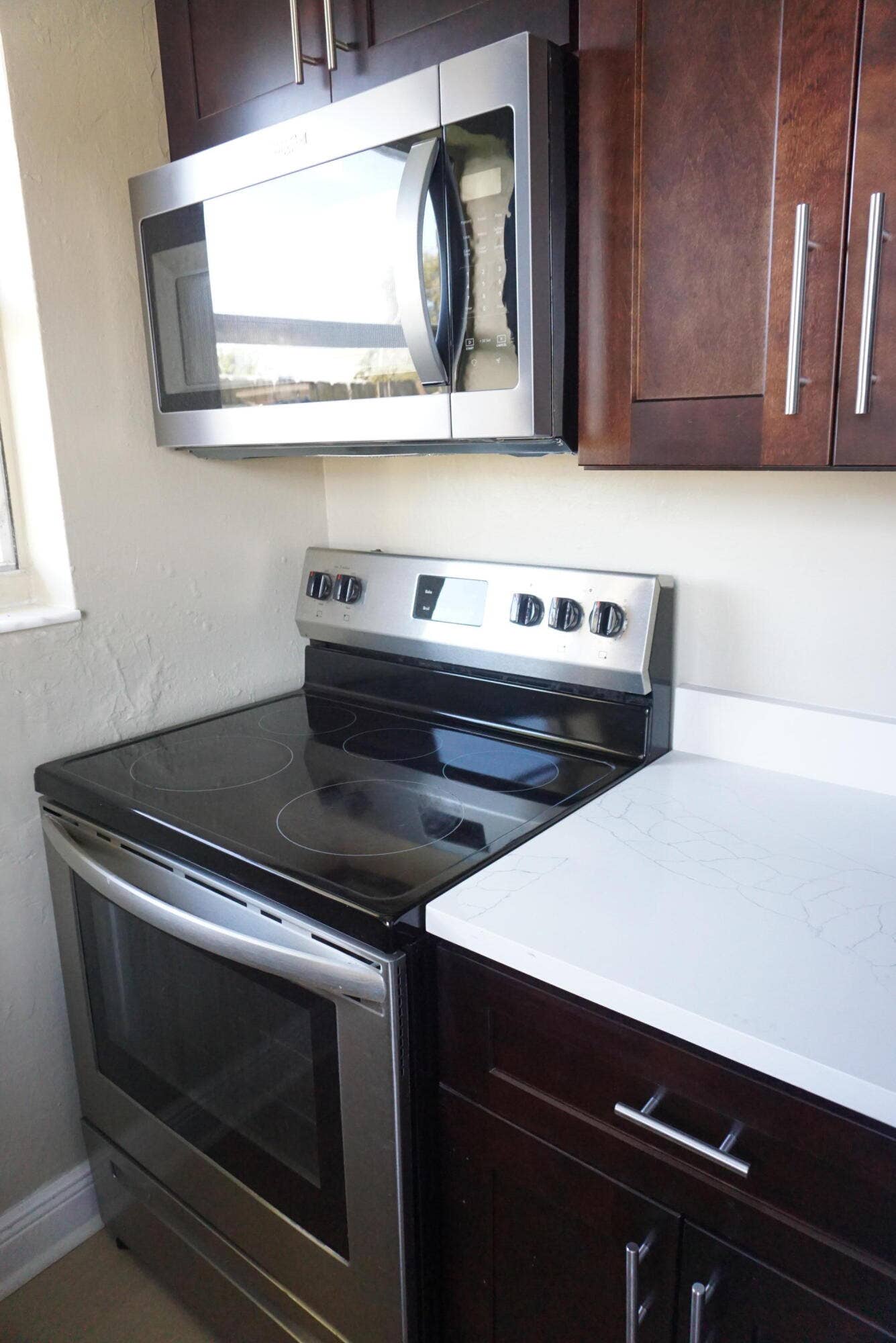 1601 W 37th Street, #8, Riviera Beach, FL 33404 DSC08628
